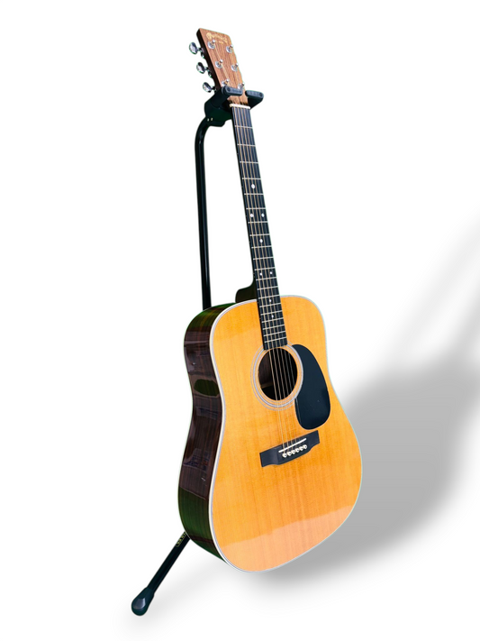 Martin D-28 Standard 2013 L.R Baggs