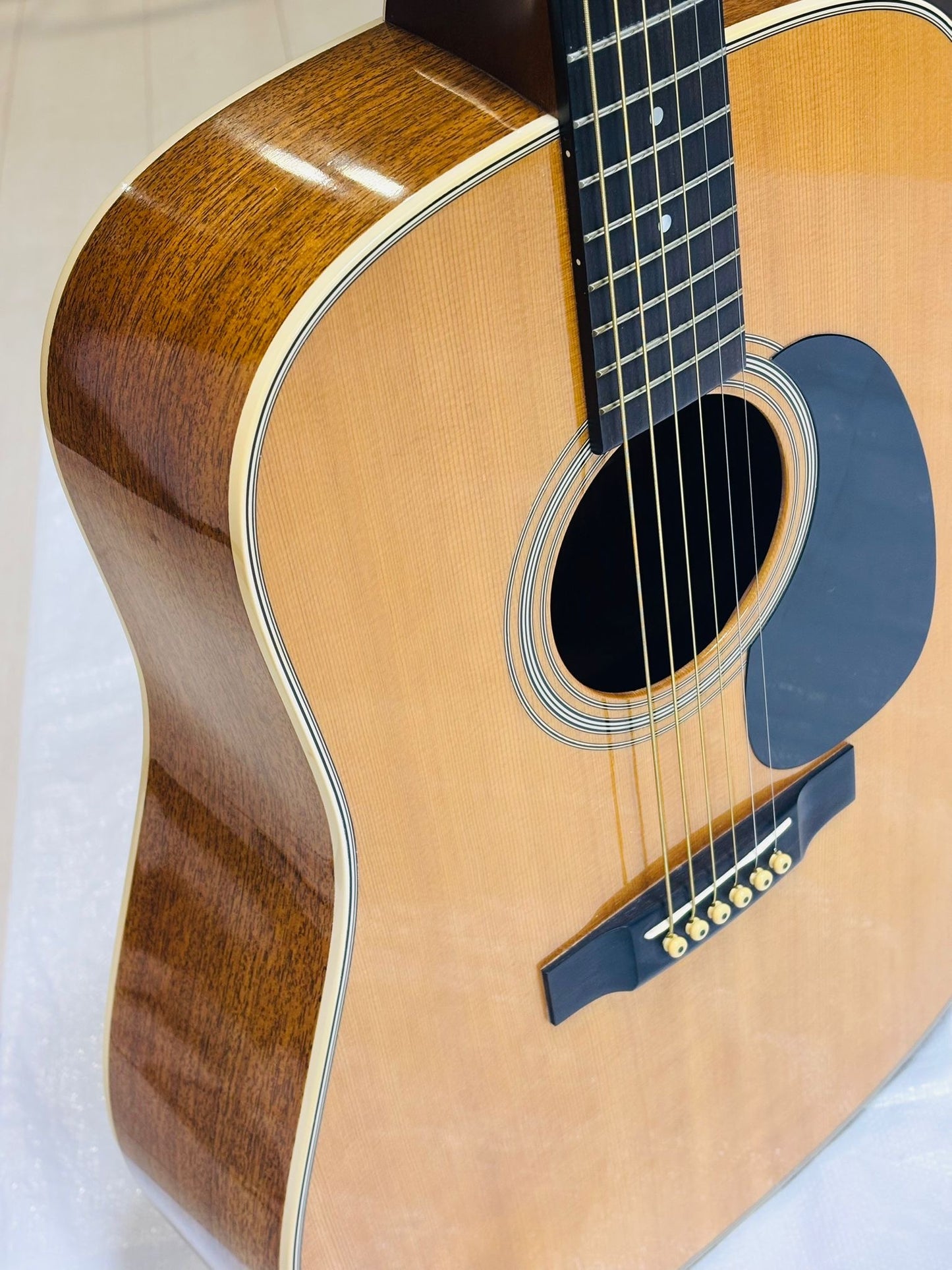 Martin D-28 ( Pre-owned) 2010 Martin pickup