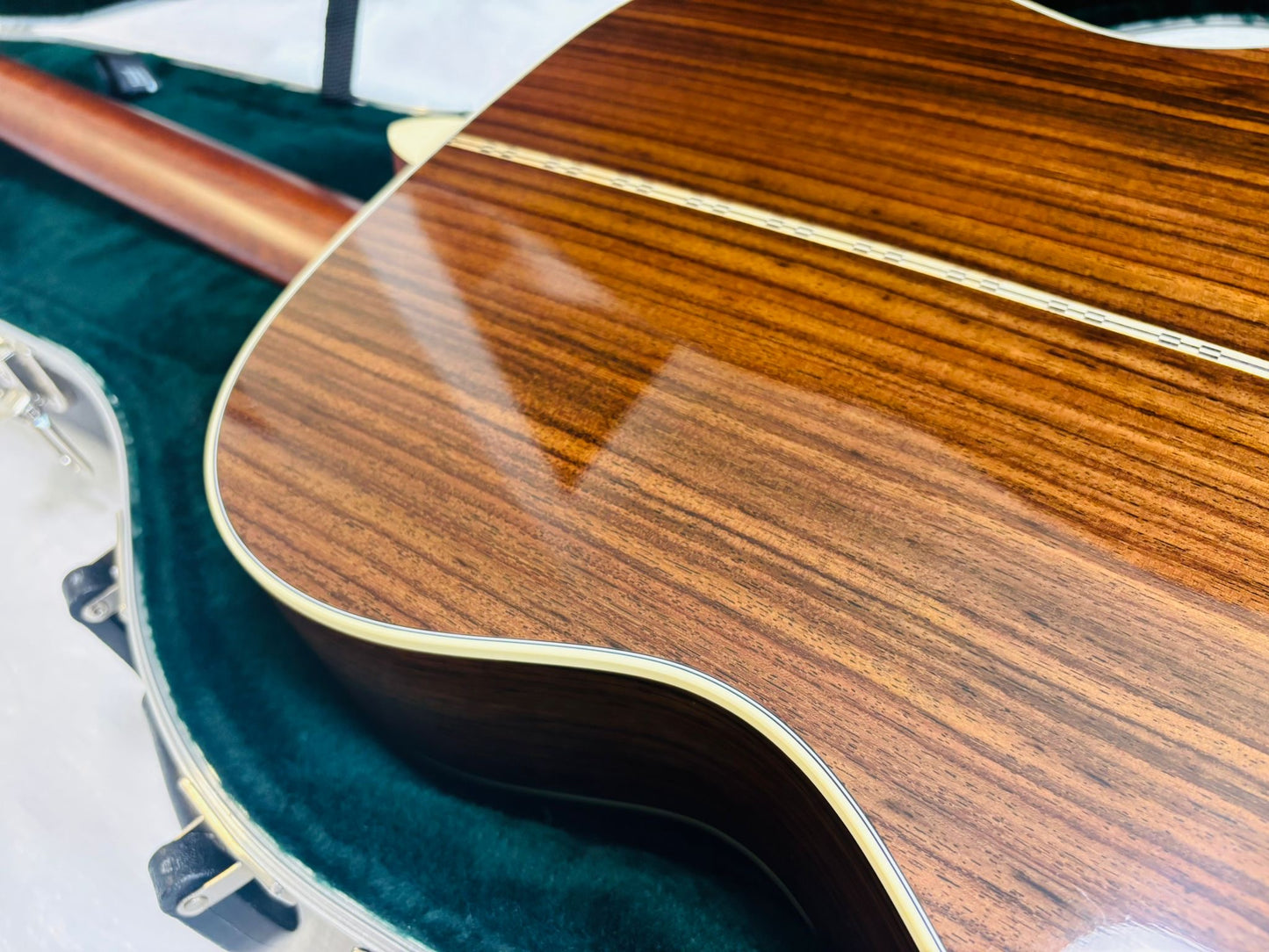 Martin 000-28 Sunburst (Pre-owned) 2023 Like New