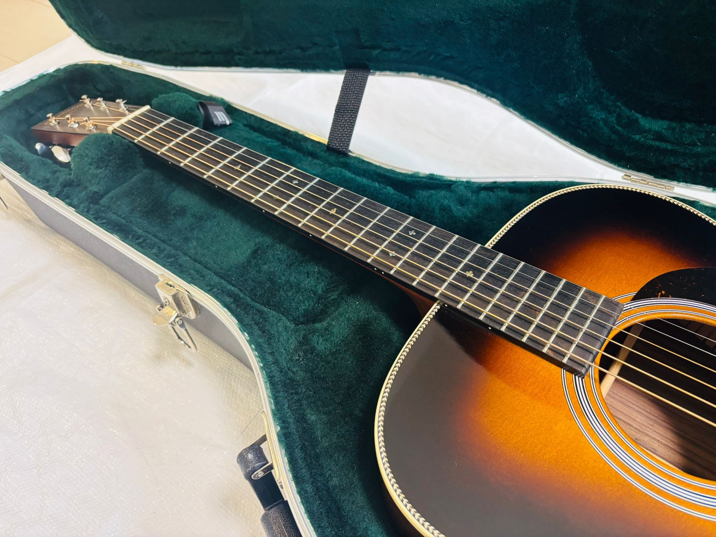 Martin 000-28 Sunburst (Pre-owned) 2023 Like New