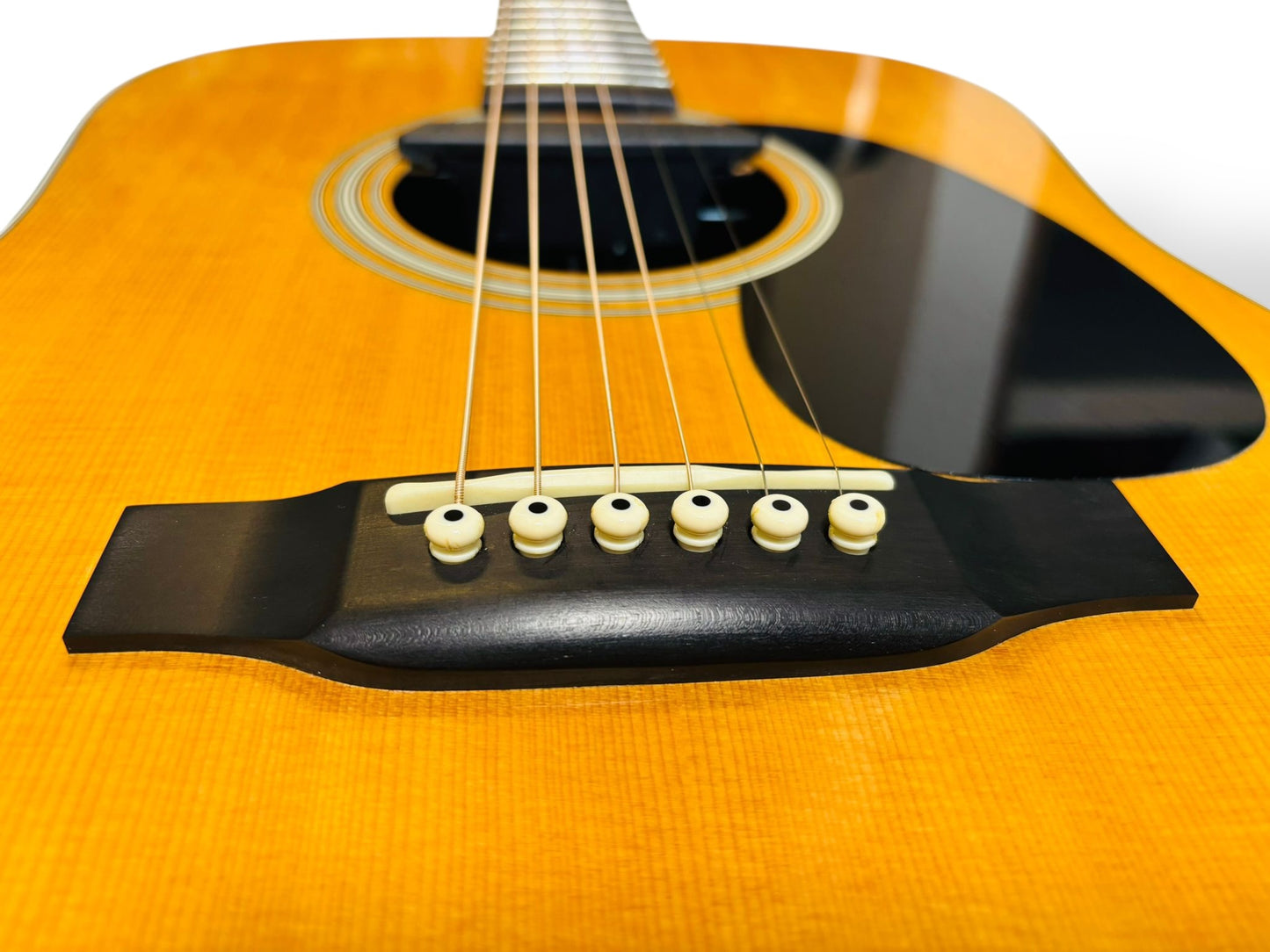 Martin D-28 (Pre-owned) 2011 - Fishman