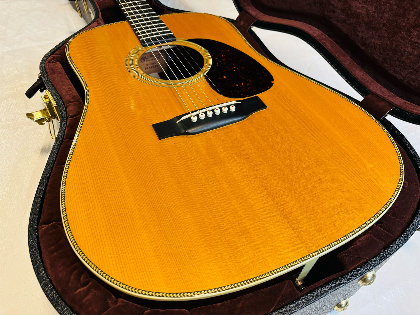 Martin HD-28V Vintage Series (Pre-Owned) 2014  LR Baggs M1pickup