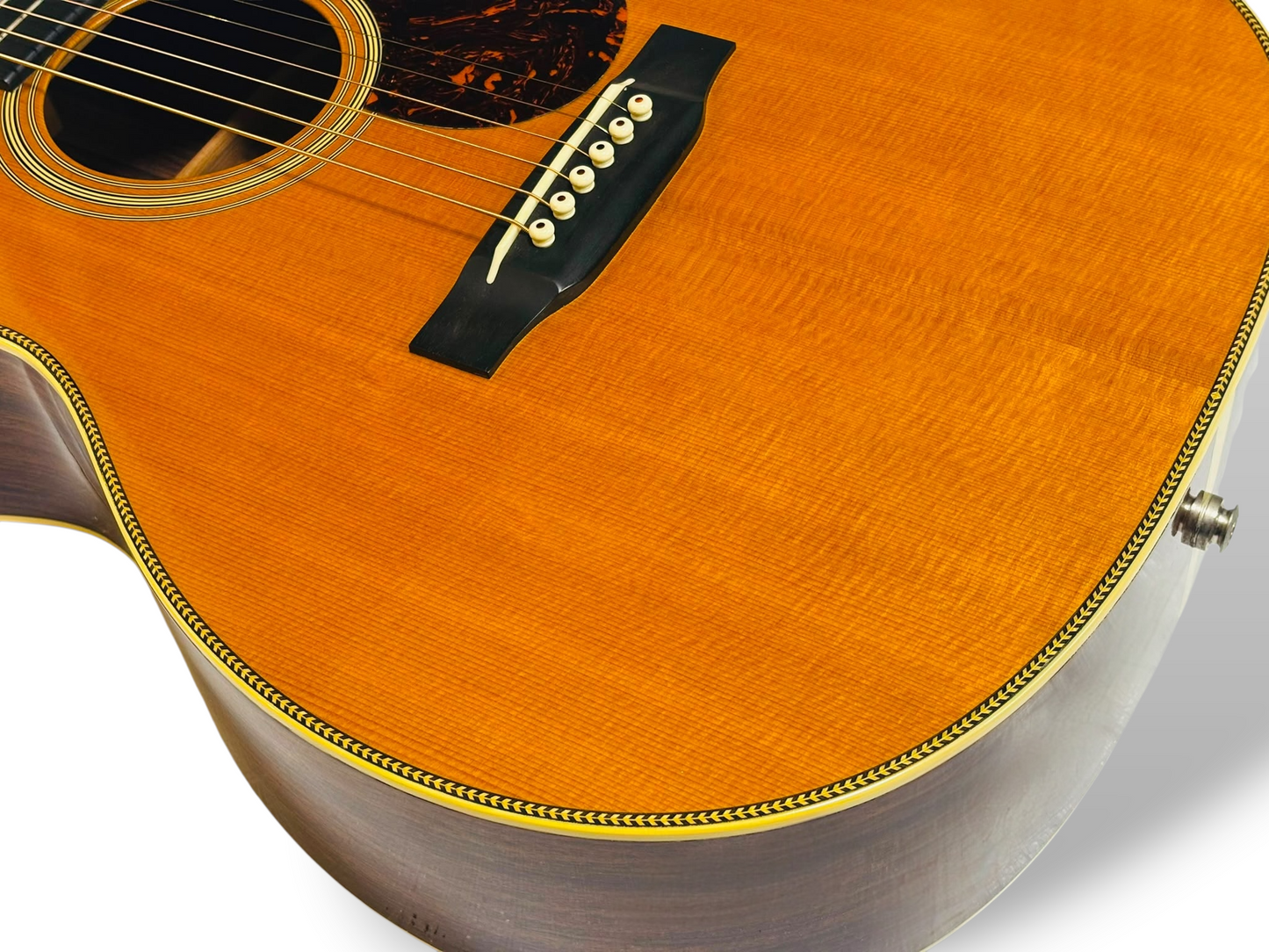 Martin OM-28V Vintage Series 2013 - Oval active pickup