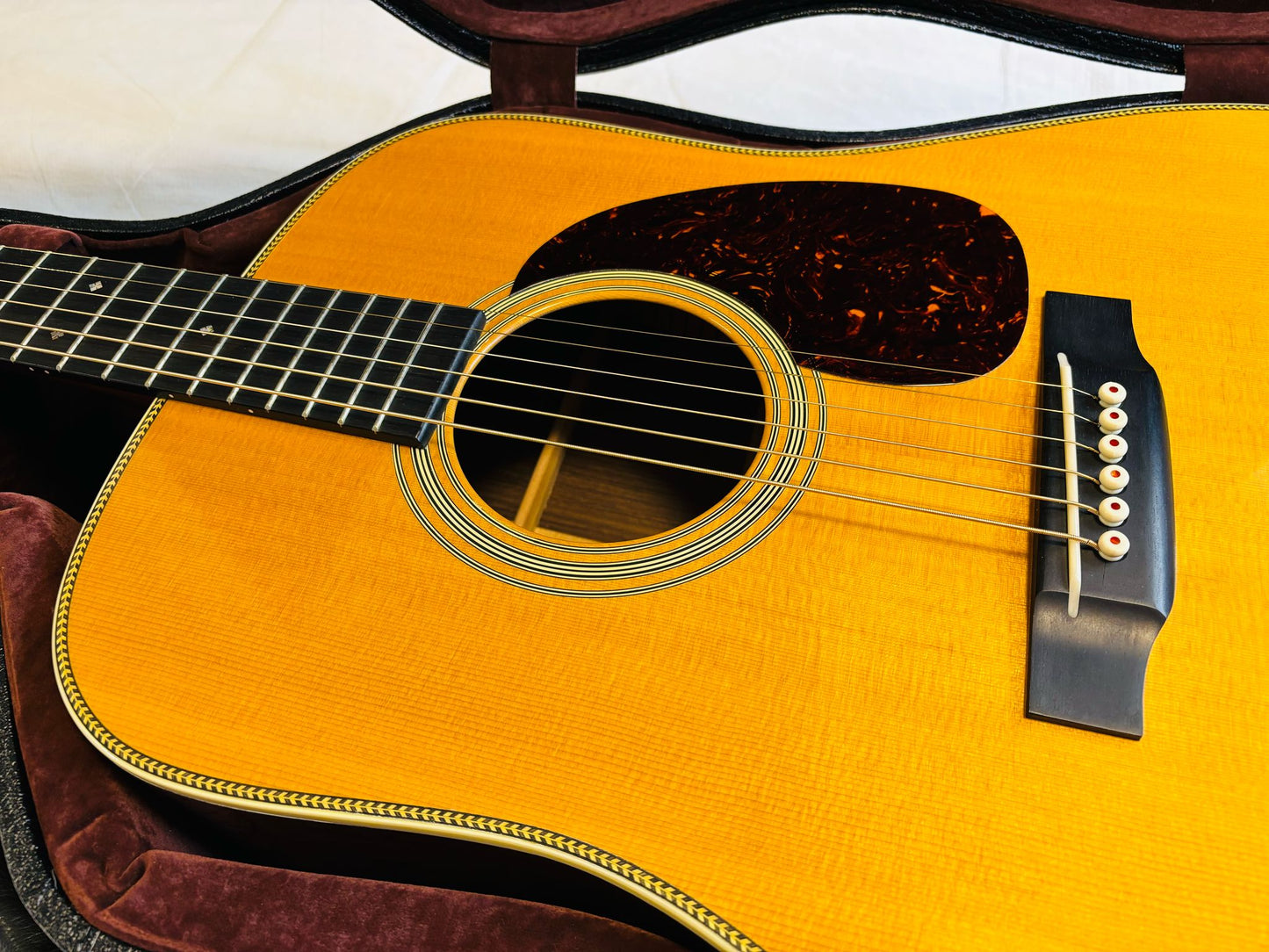 Martin HD-28V Vintage Series (Pre-Owned) 2014  LR Baggs M1pickup