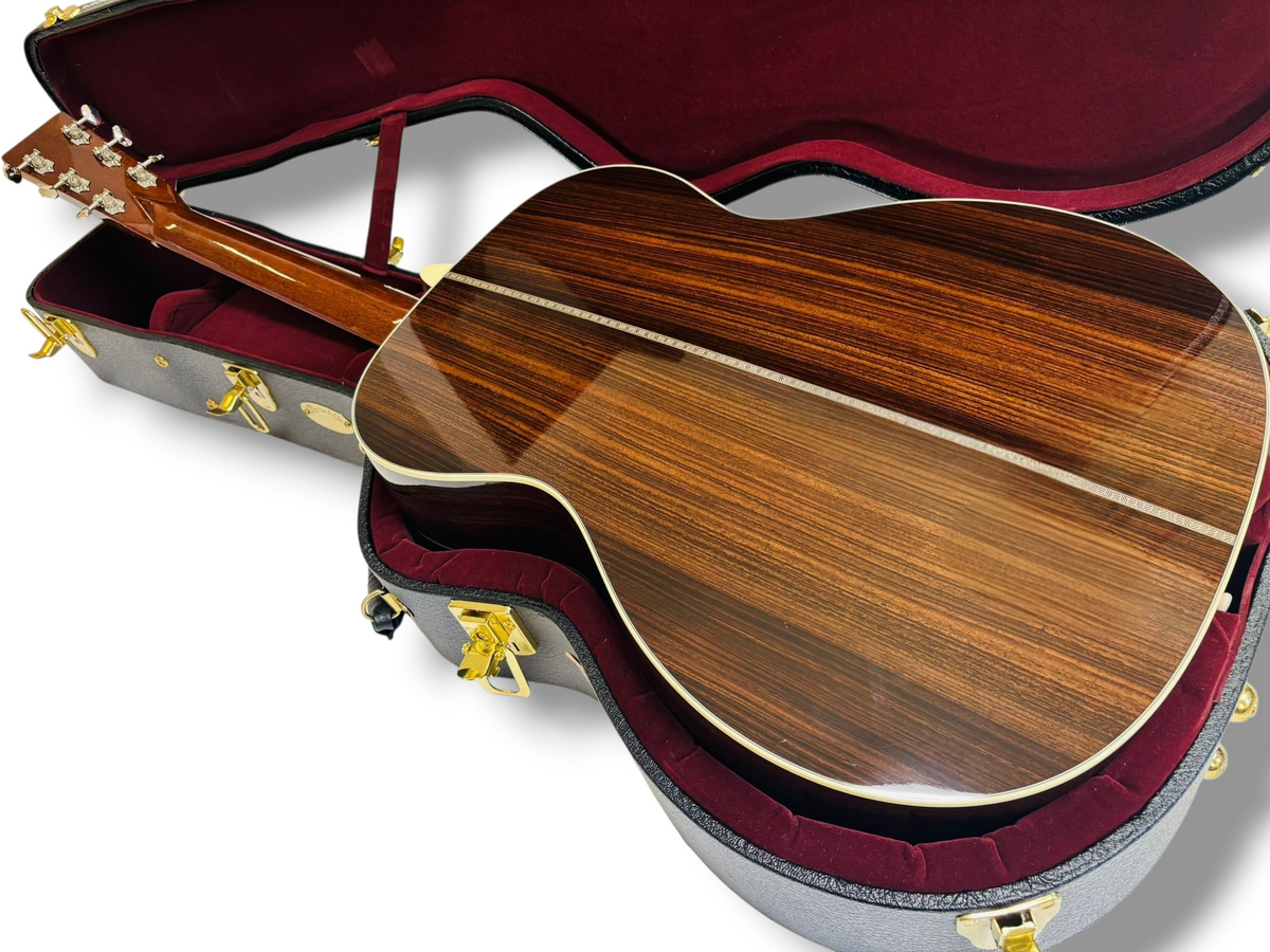 Martin 000-28EC Eric Clapton (Pre-owned) 2023 like new