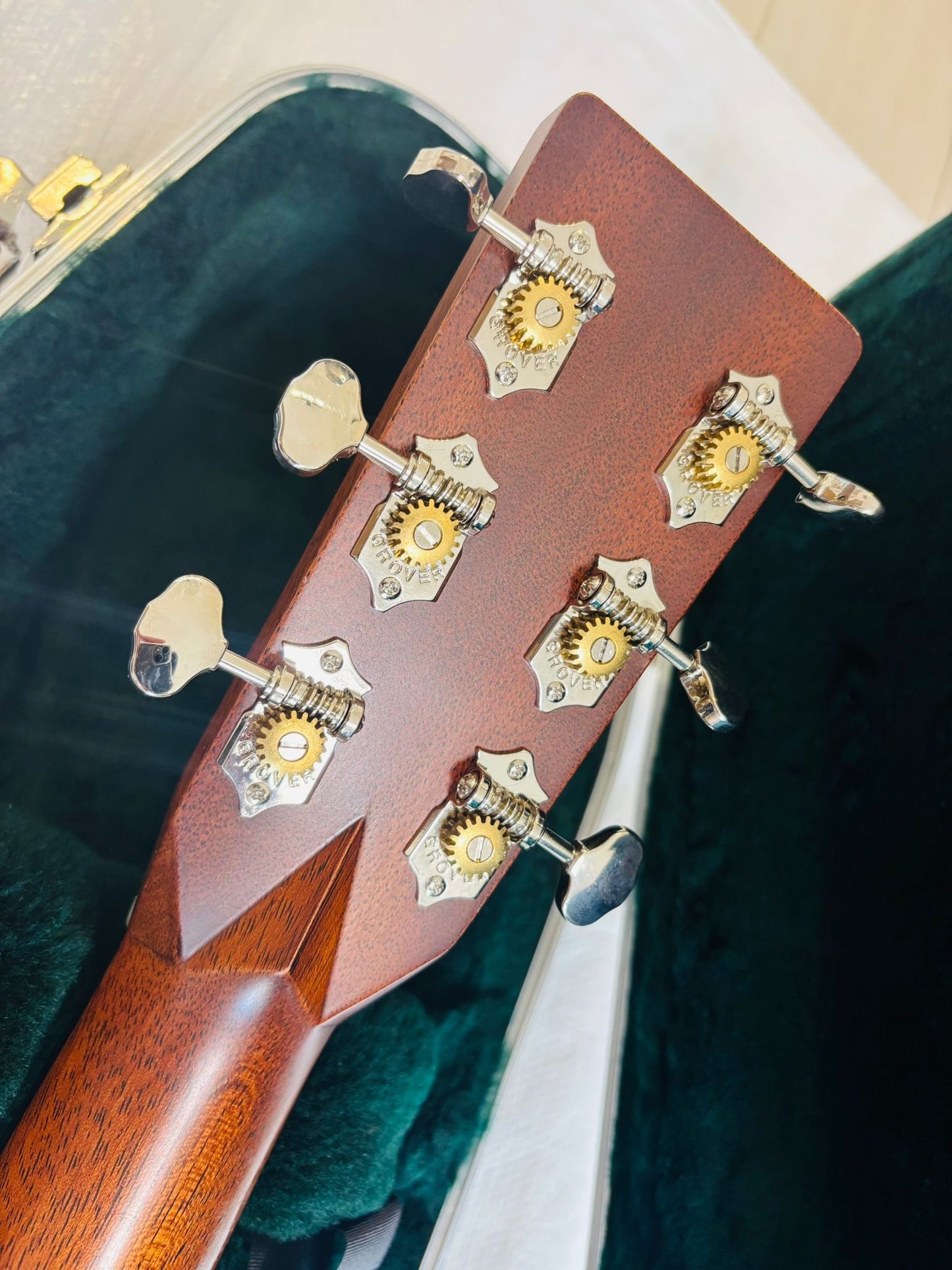 Martin 000-28 Sunburst (Pre-owned) 2023 Like New