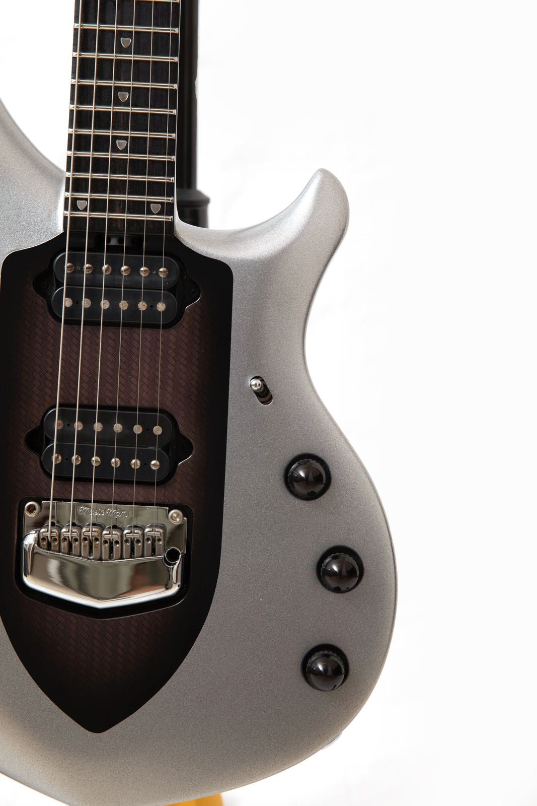 Music Man Majesty 6 – Silver Lining (Pre-owned) – Guitar-Heroes