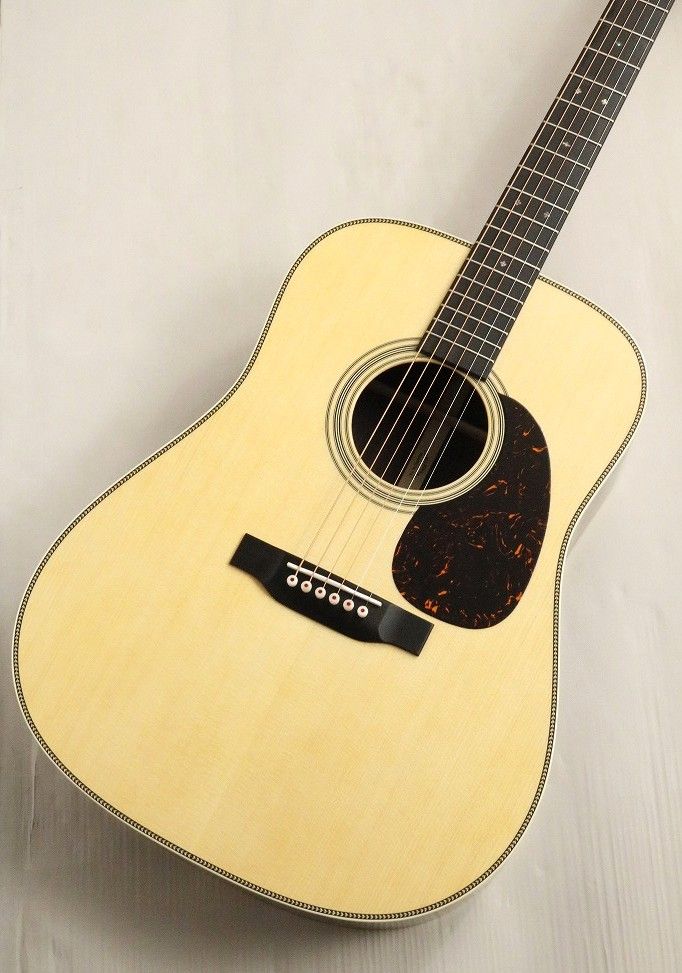 Martin HD-28 Refreshed (Pre-owned) 2025 new specs