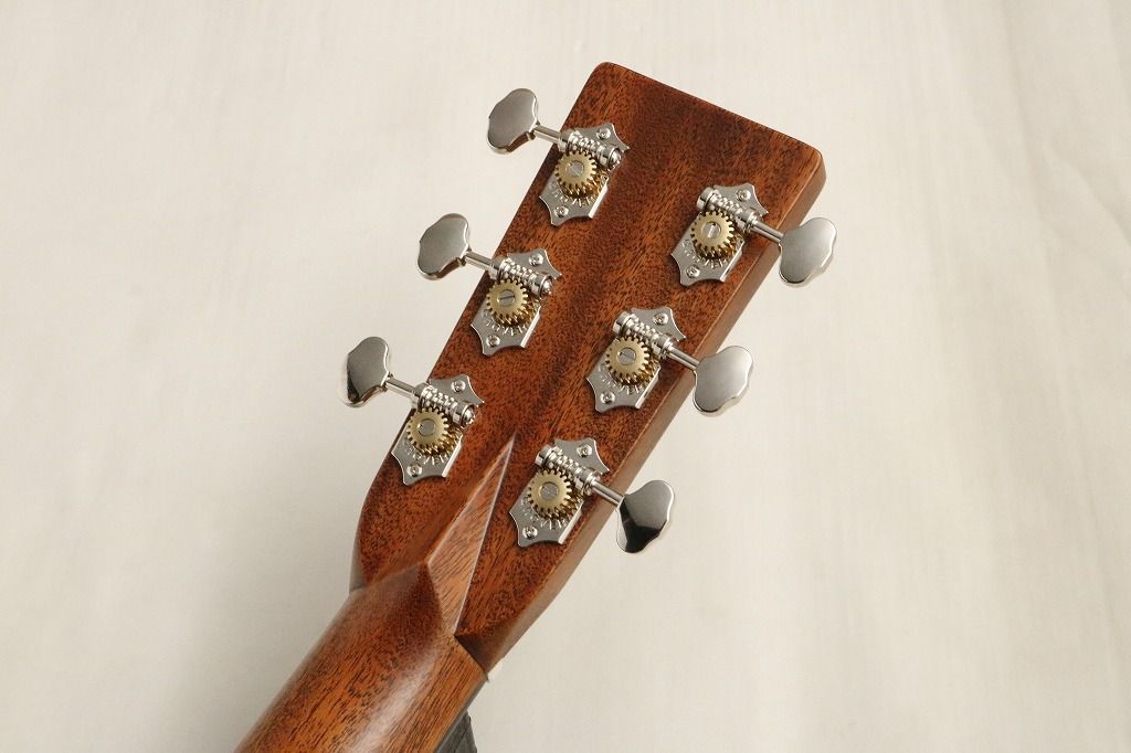 Martin HD-28 Refreshed (Pre-owned) 2025 new specs