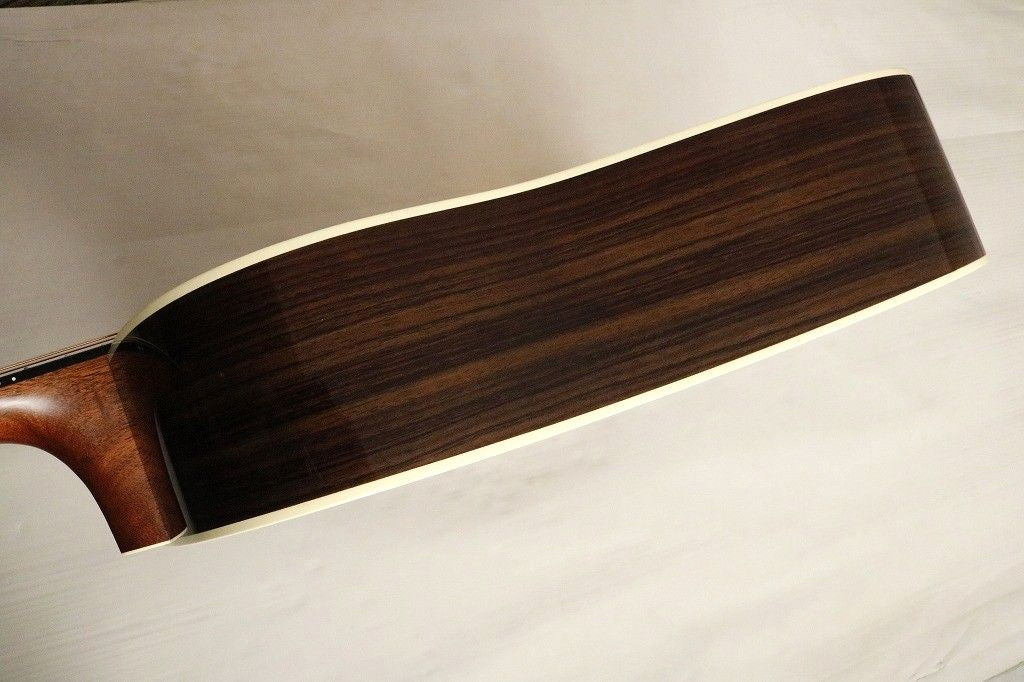 Martin HD-28 Refreshed (Pre-owned) 2025 new specs