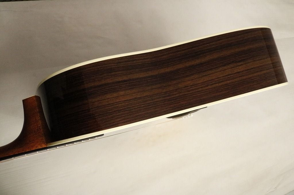 Martin HD-28 Refreshed (Pre-owned) 2025 new specs