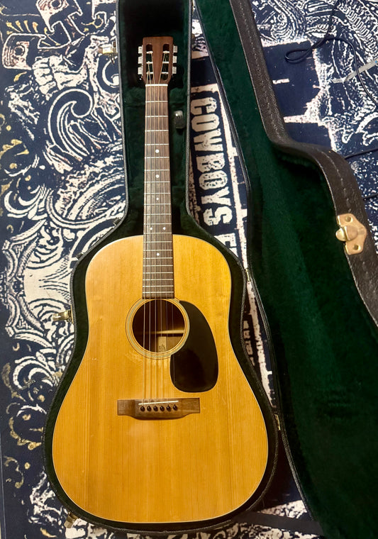 Martin D-18S 1971 ( Pre-owned) vintage 12 fret Dreadnought