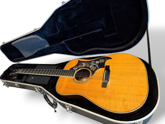 Larrivee D-09 (Pre-owned) 2000 - LR Baggs