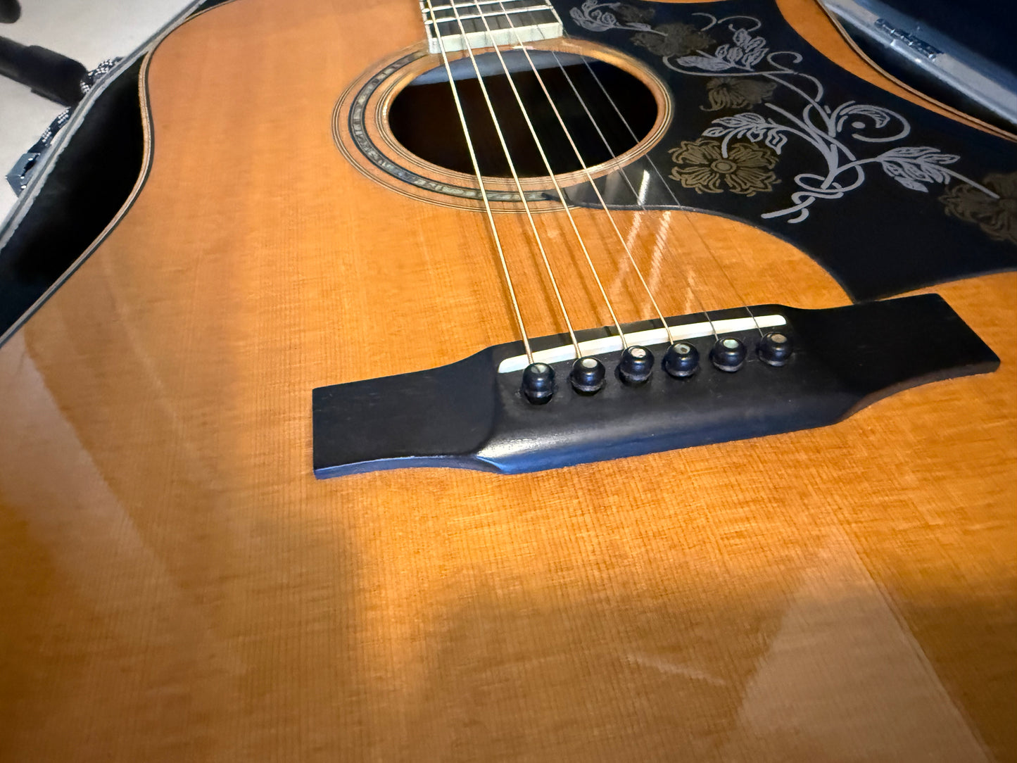 Larrivee D-09 (Pre-owned) 2000 - LR Baggs