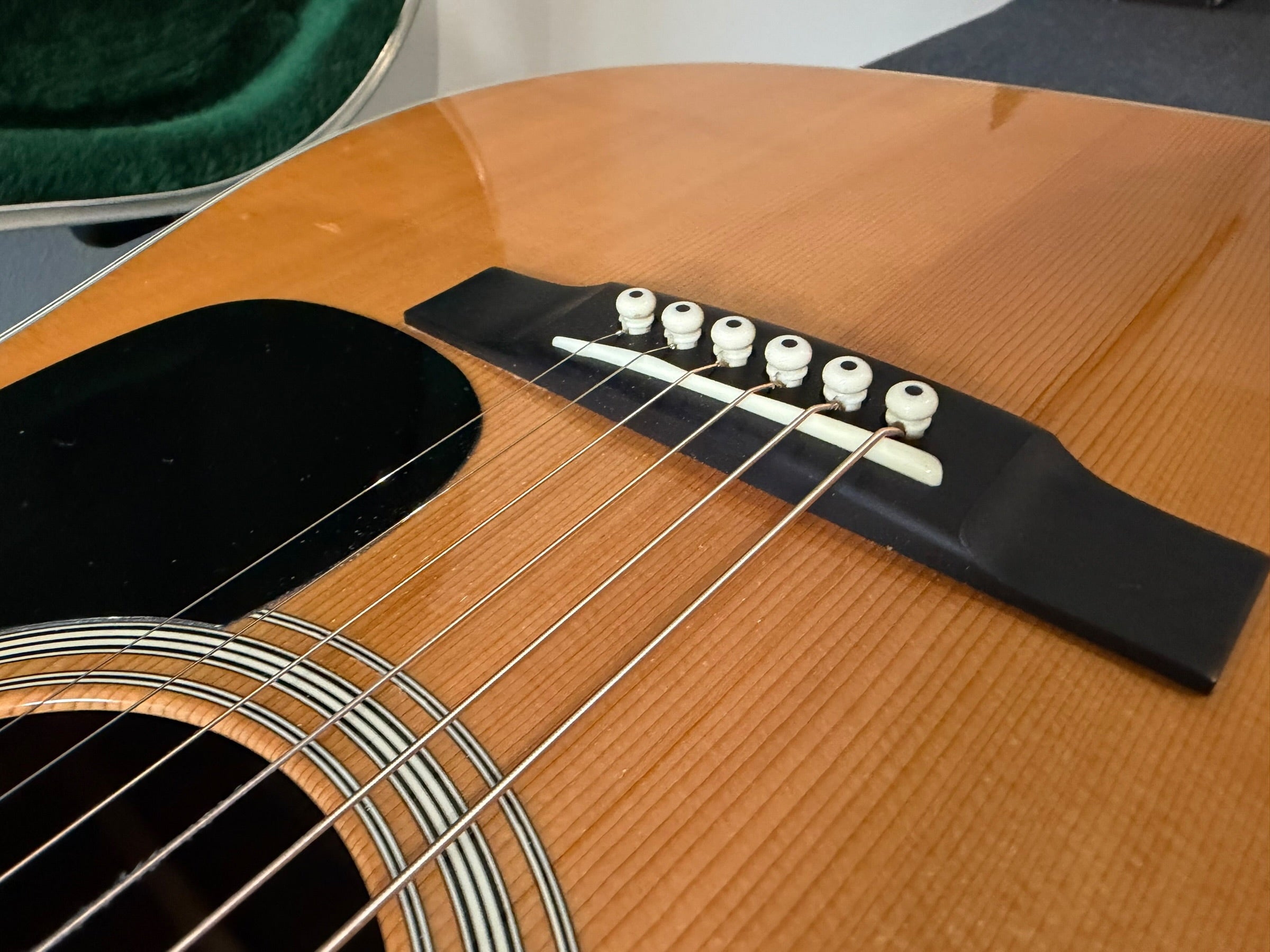 Martin D-28 standard 2000 with L.R Baggs Anthem – Guitar-Heroes