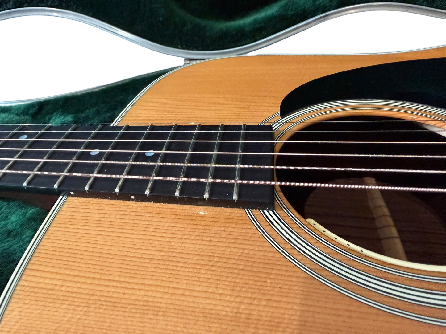 Martin D-28 standard 2000 with L.R Baggs Anthem