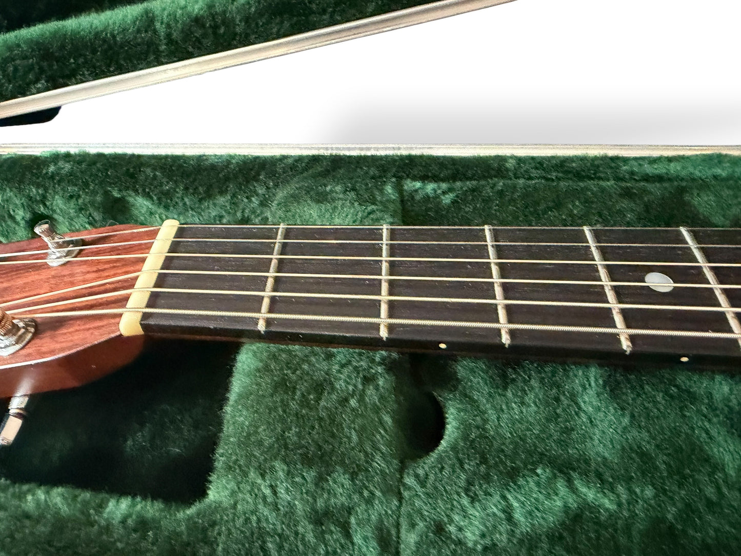 Martin D-28 standard 2000 with L.R Baggs Anthem