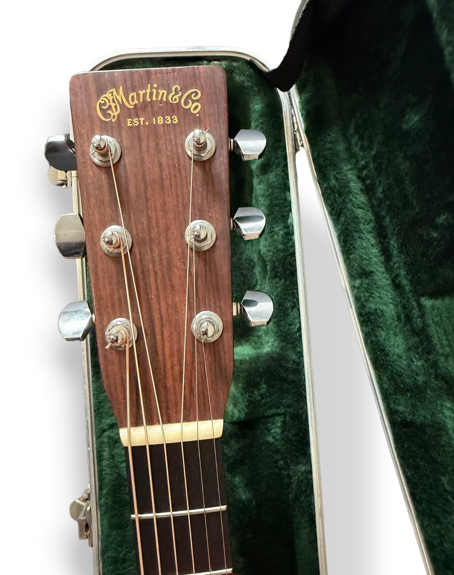 Martin D-28 standard 2000 with L.R Baggs Anthem