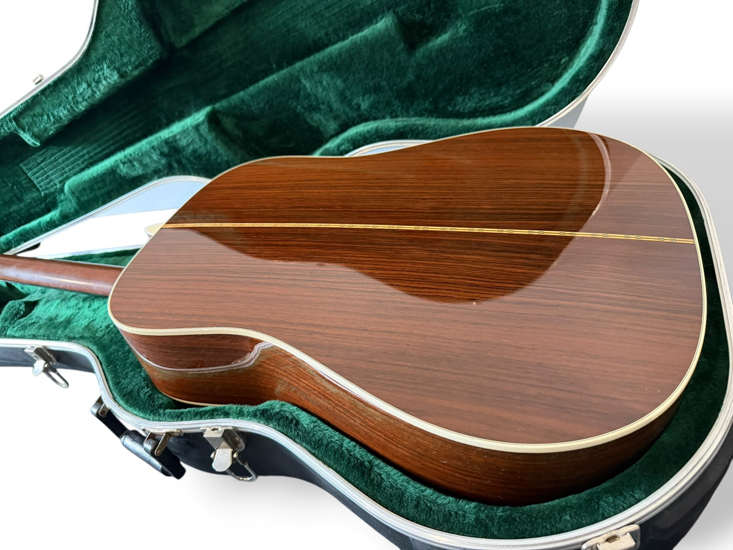 Martin D-28 standard 2000 with L.R Baggs Anthem