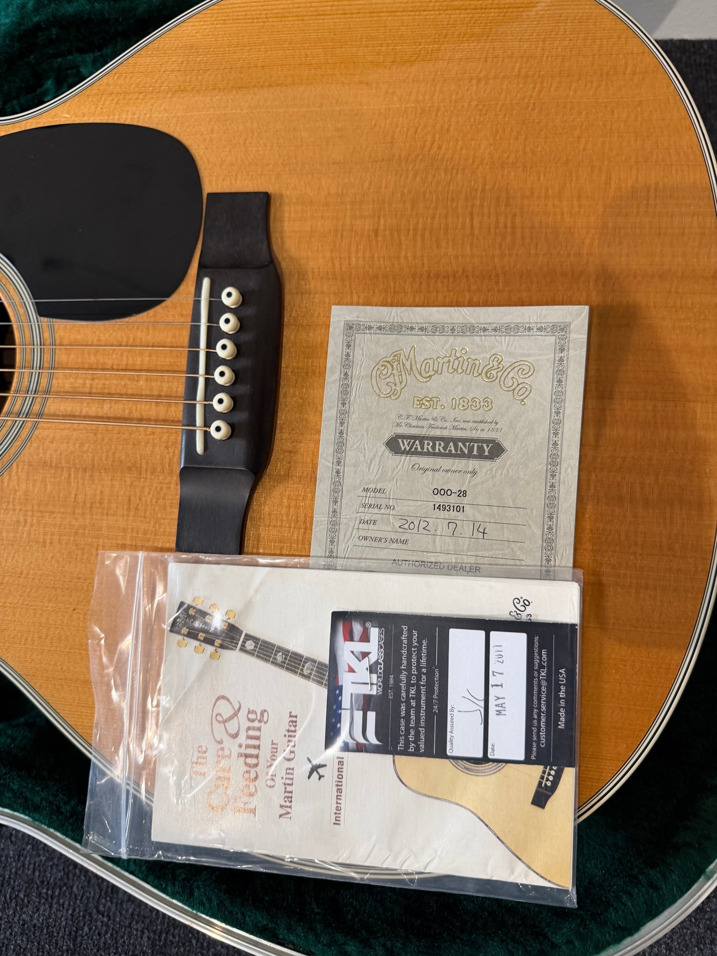 Martin 000-28 Standard (Pre-owned) 2011