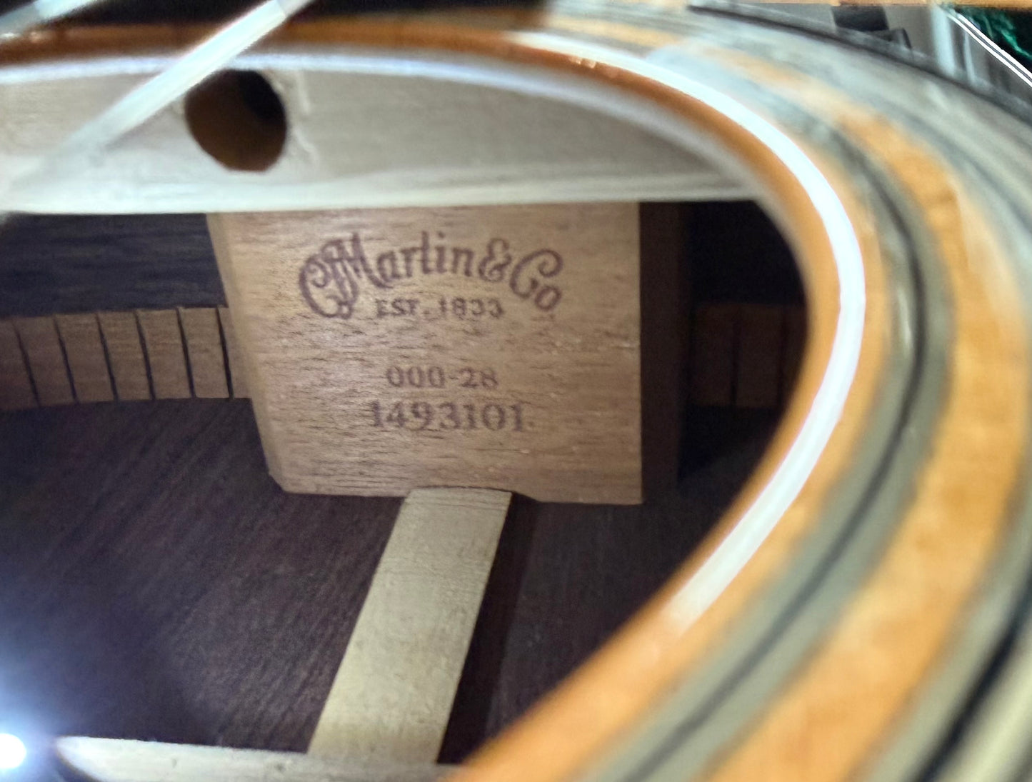 Martin 000-28 Standard (Pre-owned) 2011