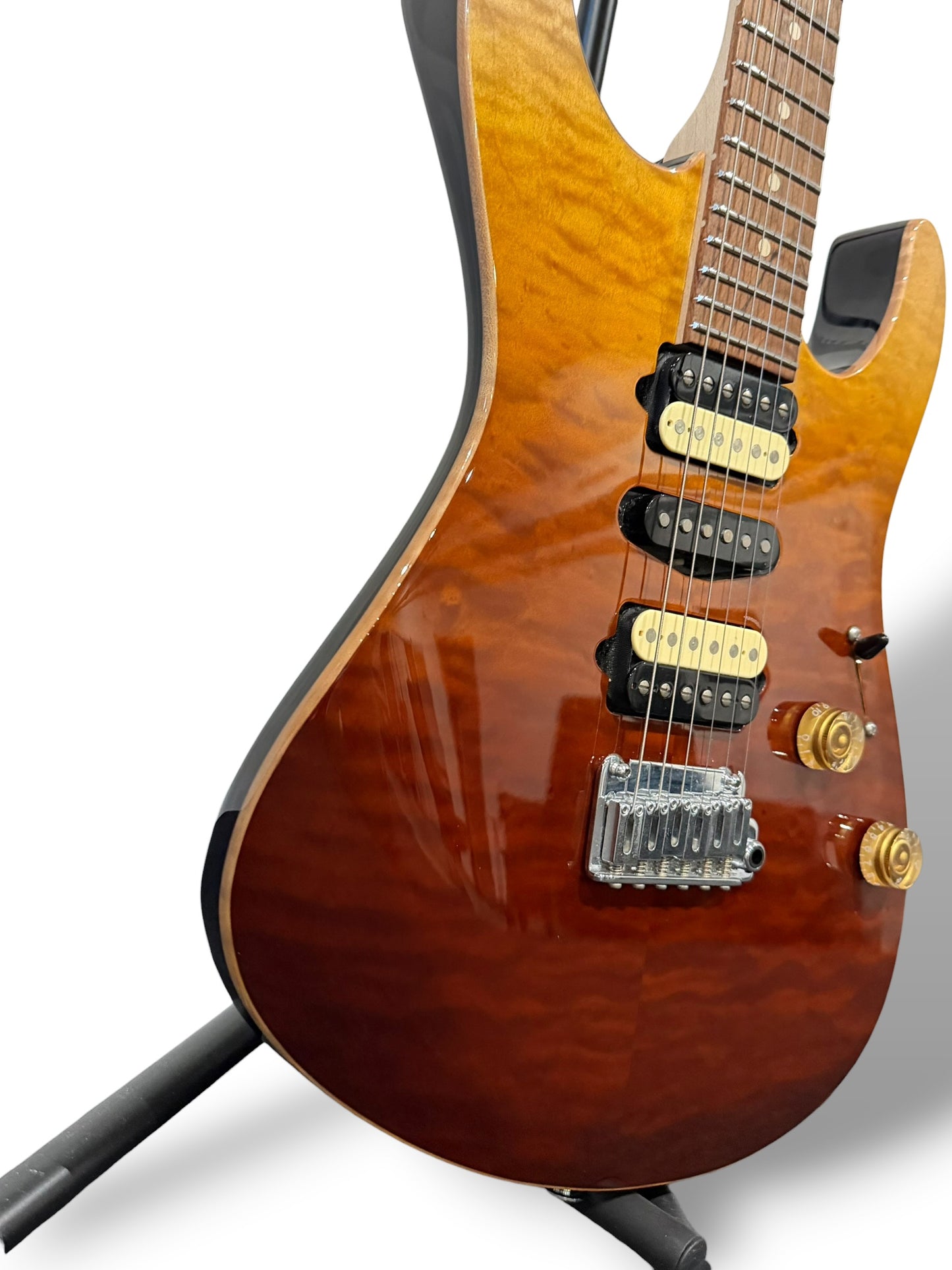 Suhr Modern Plus (2018) – Desert Gradient Burl Maple Top