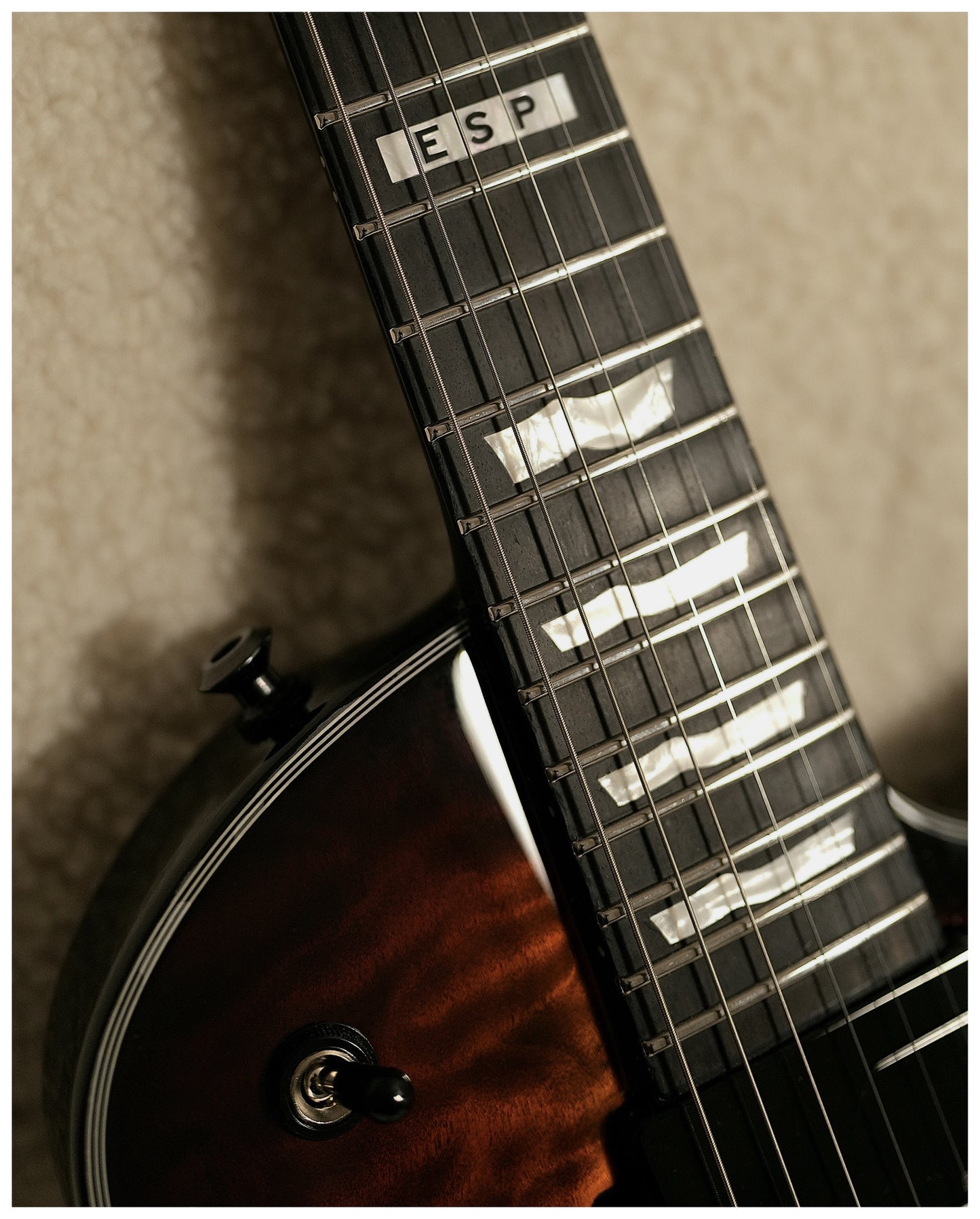 ESP E-II Eclipse QM Tiger Eye Sunburst 2024 Fishman