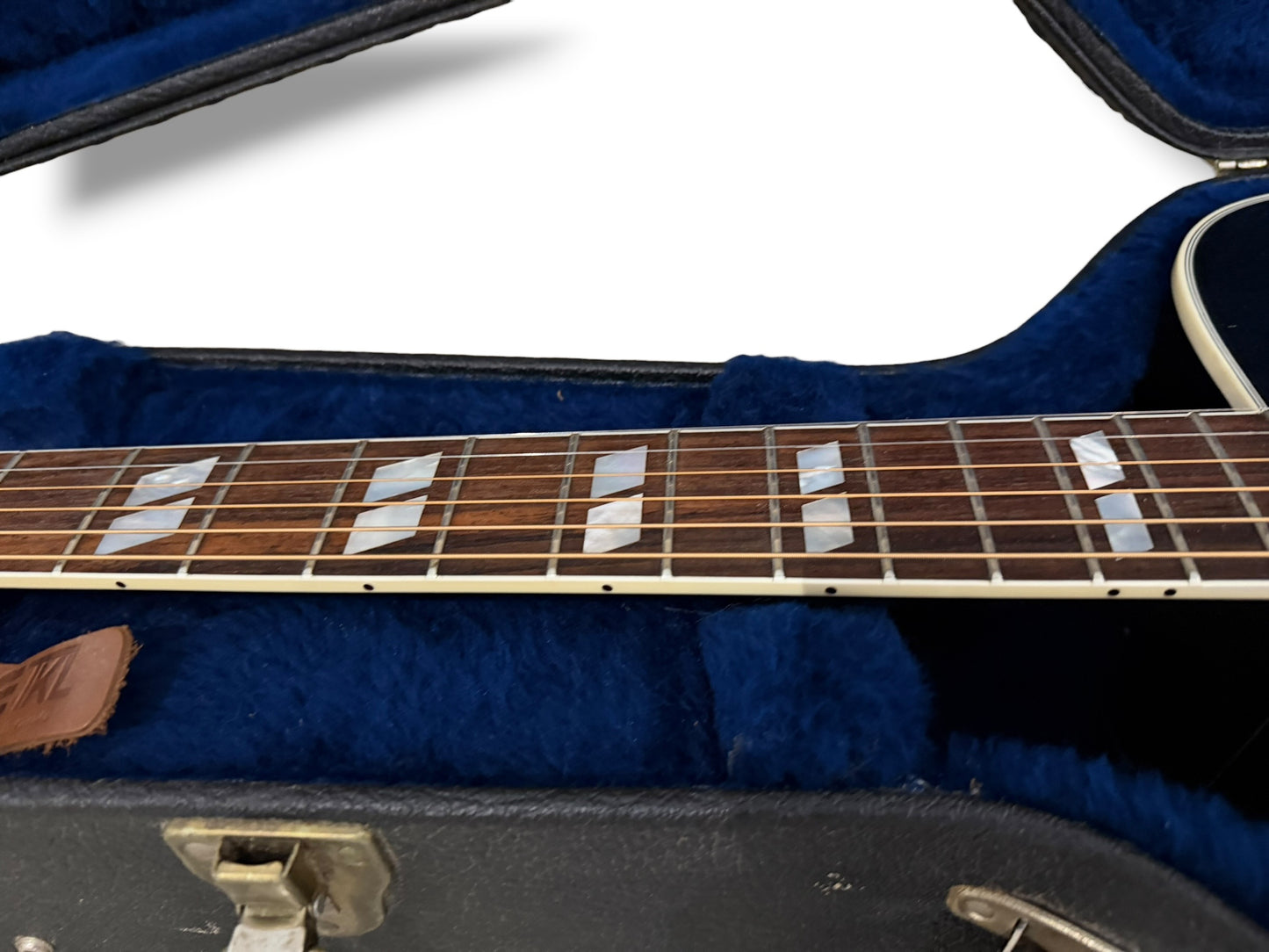 Gibson Elvis Presley Dove (2002) – Limited Edition