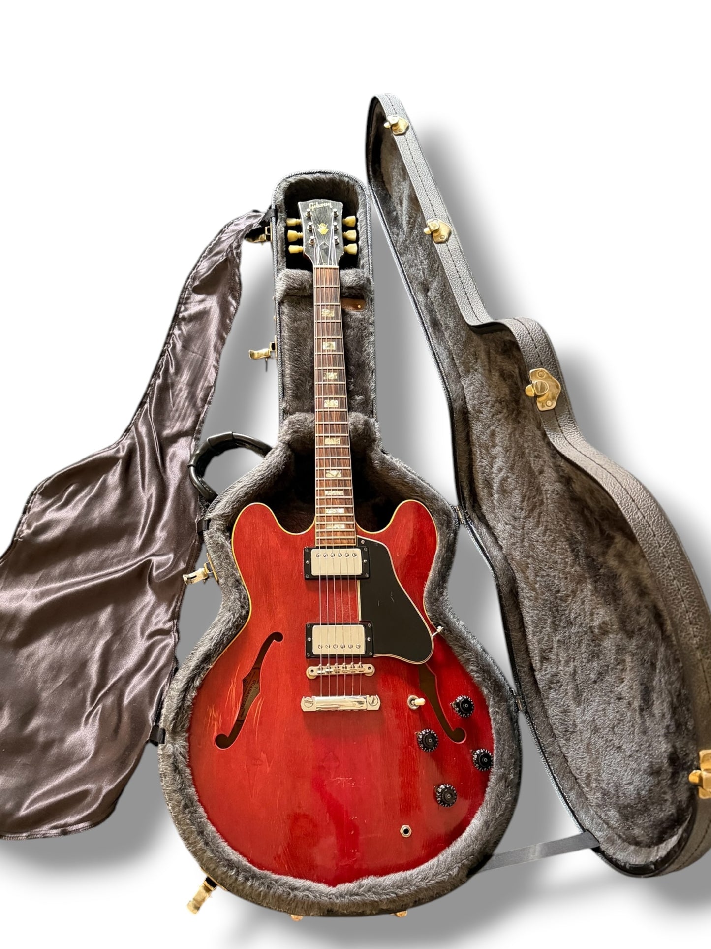 Gibson ES-335 (1962) –  Vintage Cherry