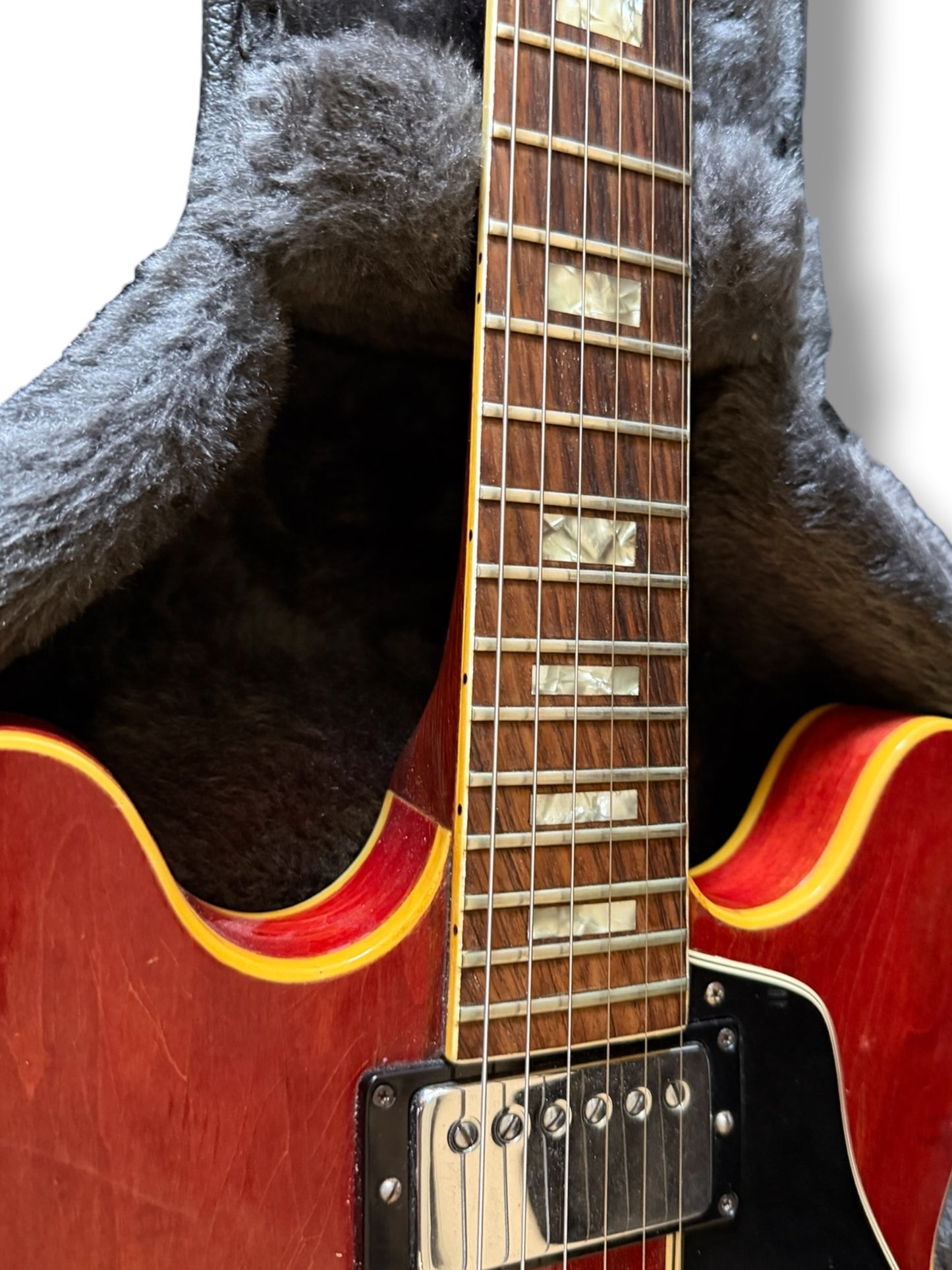 Gibson ES-335 (1962) –  Vintage Cherry