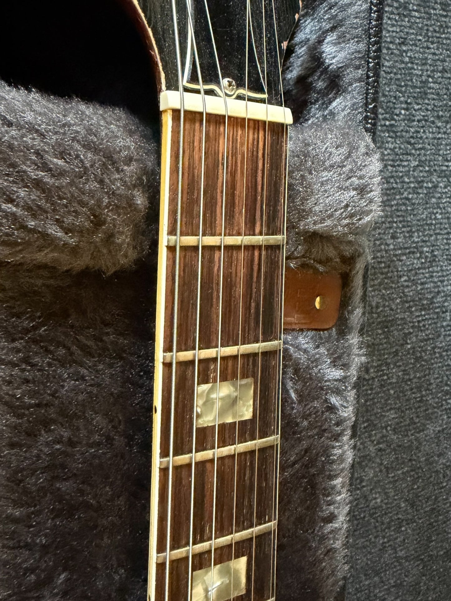Gibson ES-335 (1962) –  Vintage Cherry