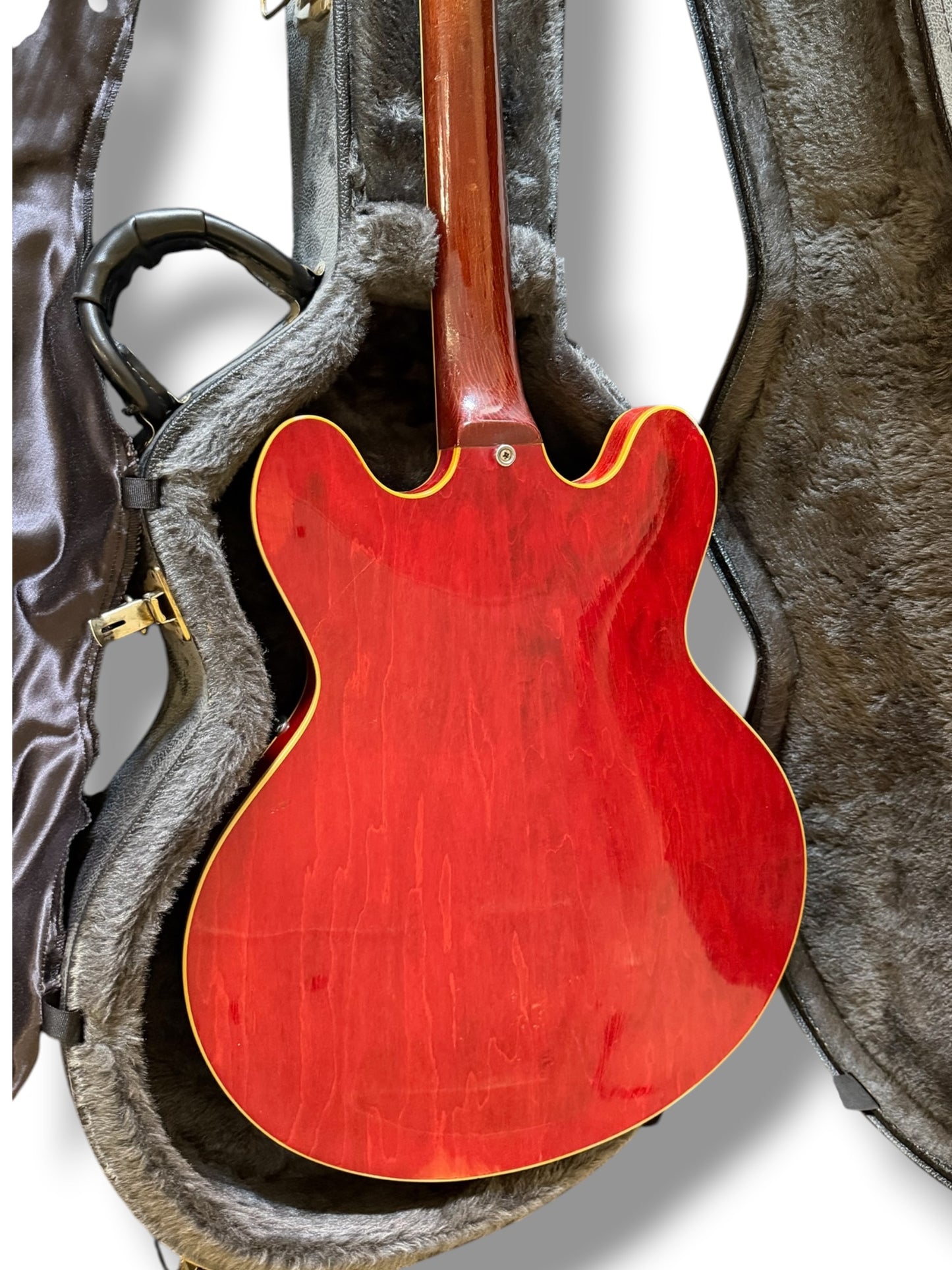 Gibson ES-335 (1962) –  Vintage Cherry