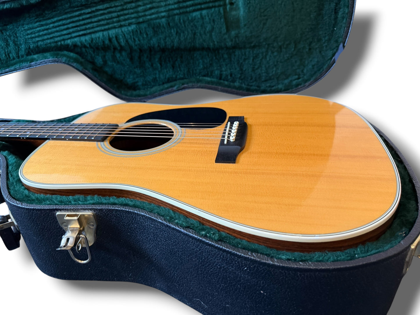 Martin  D-28 Standard (2015) – Passive Pickup