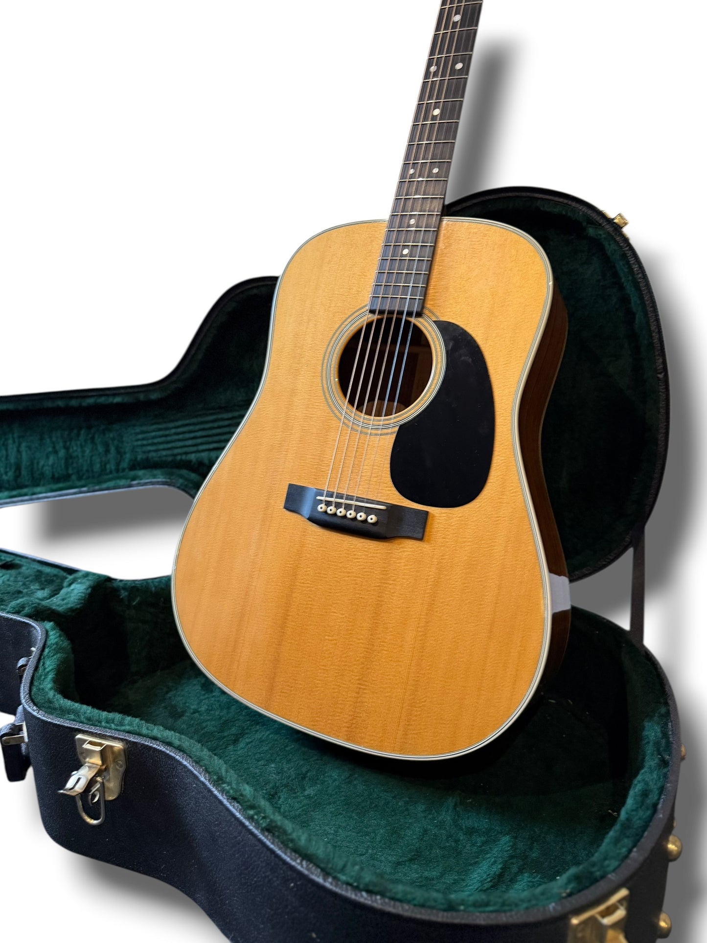 Martin  D-28 Standard (2015) – Passive Pickup