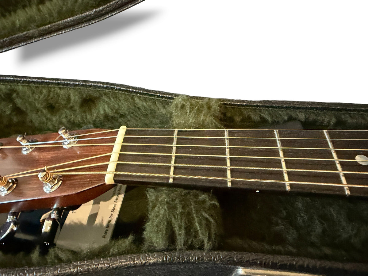 Martin HD-28 Standard (Pre-owned) 2008 - K&K pickup