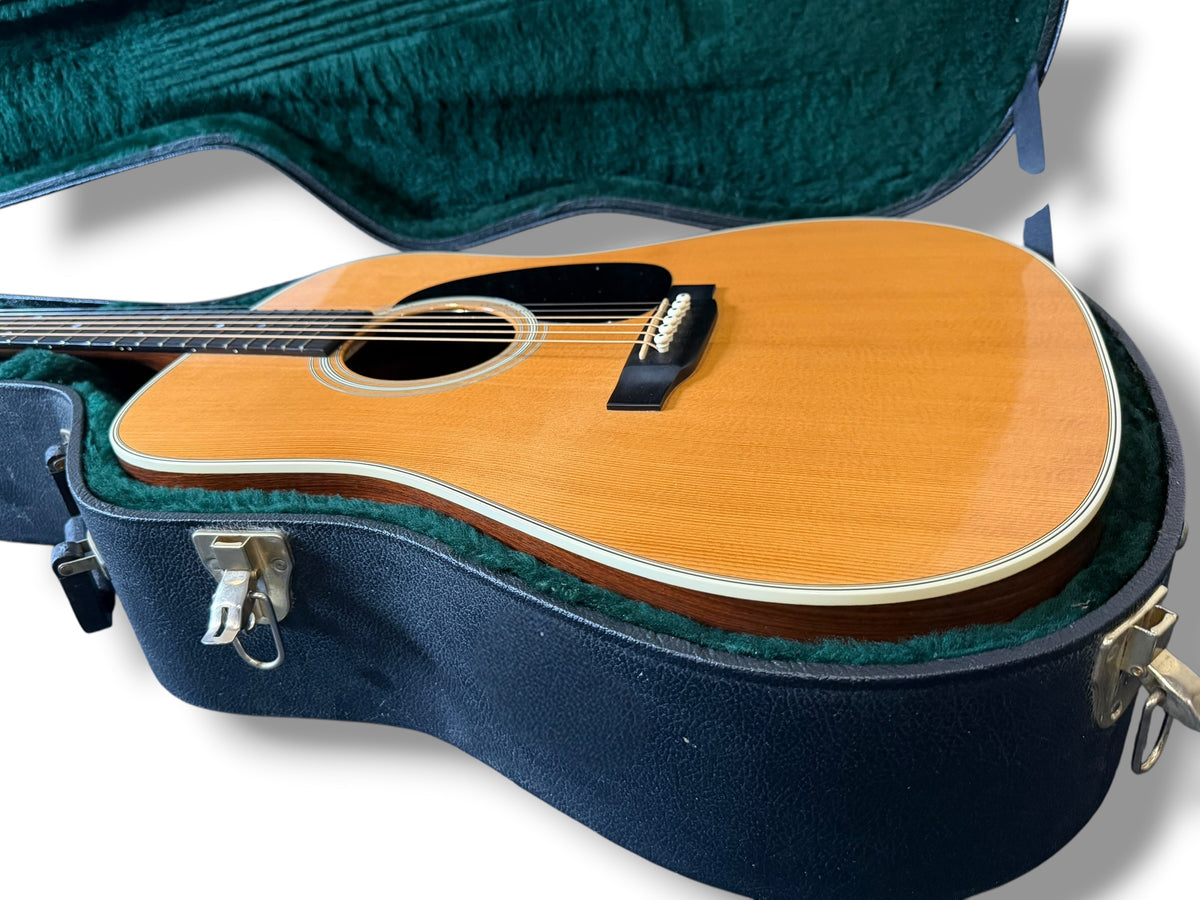 Martin D-28 Standard (Pre-owned) 2002