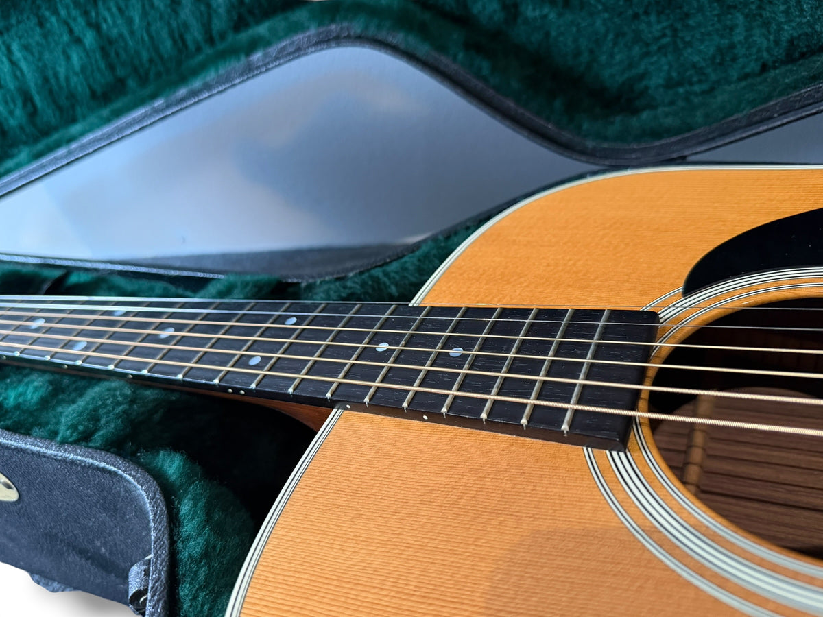 Martin D-28 Standard (Pre-owned) 2002
