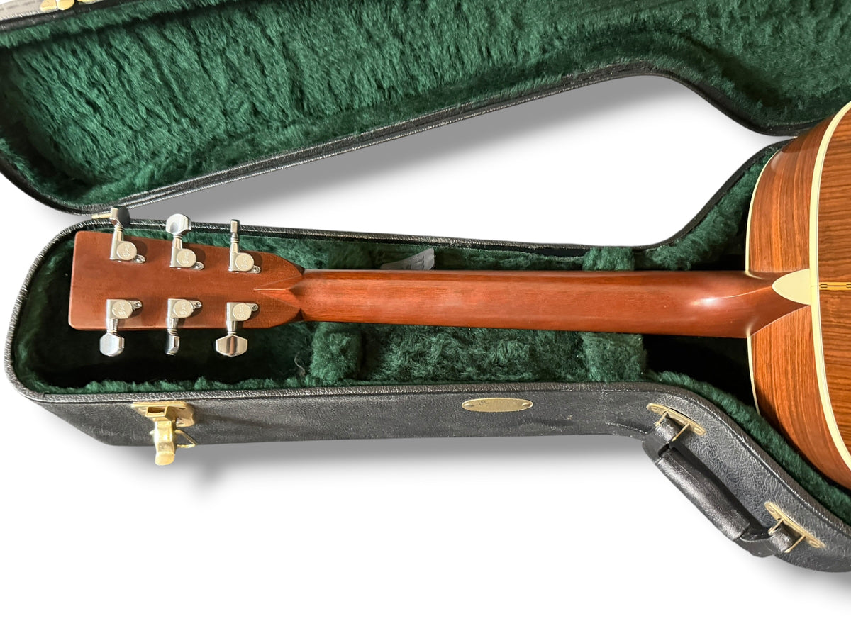 Martin D-28 Standard (Pre-owned) 2002