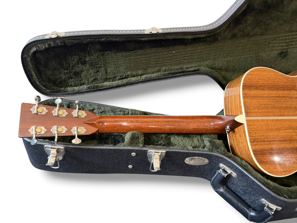 Martin OM-28 Retro (Pre-owned) 2026 - Aura pickup
