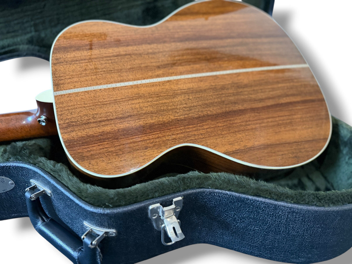 Martin OM-28 Retro (Pre-owned) 2026 - Aura pickup