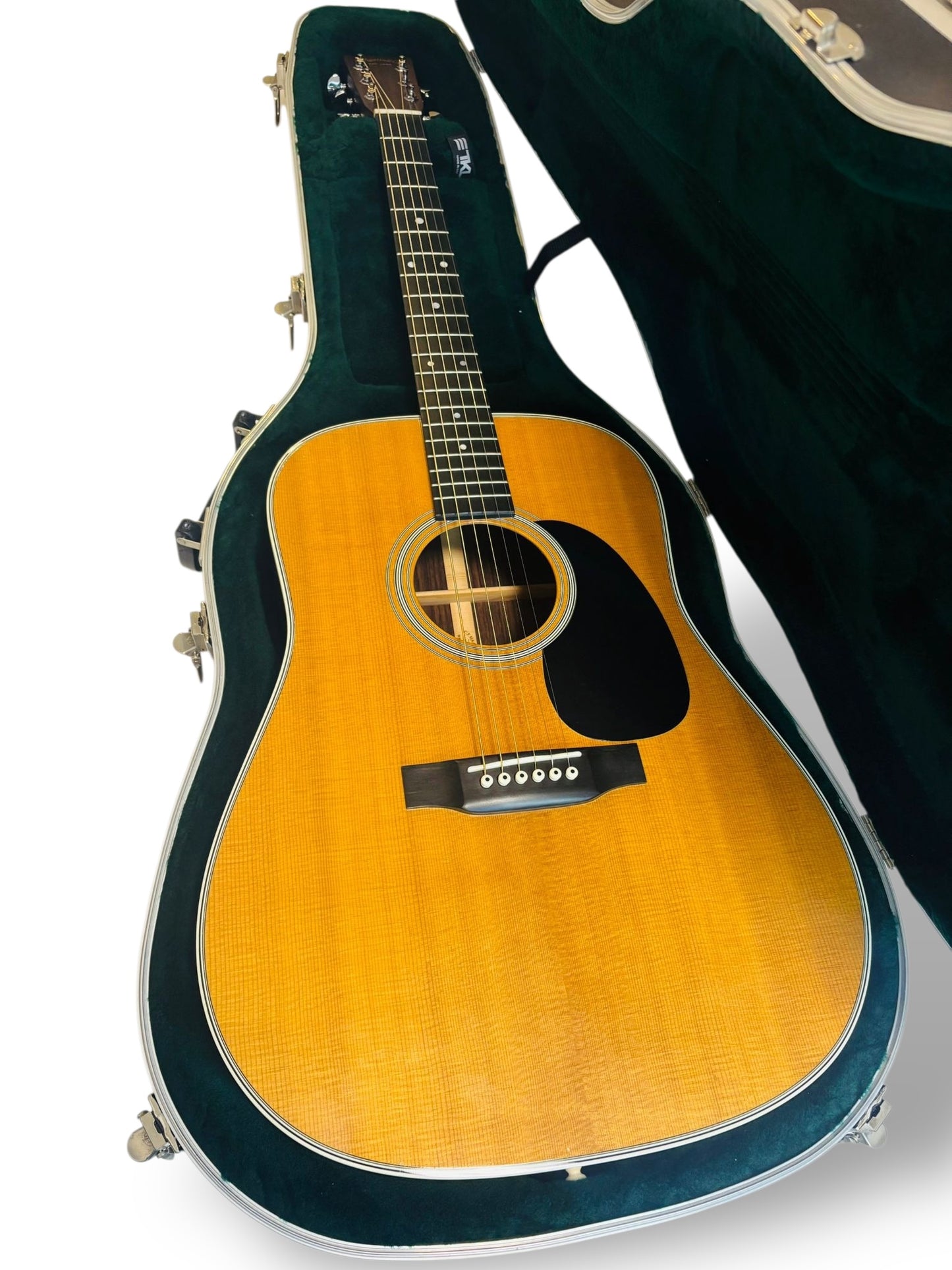 Martin D-28 standard (Pre-owned) 2014 Excellent condition