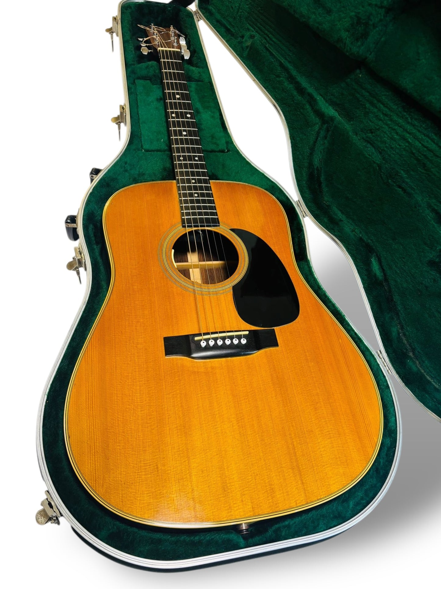 Martin D-28 (Pre-owned) 2003 LR Baggs Anthem