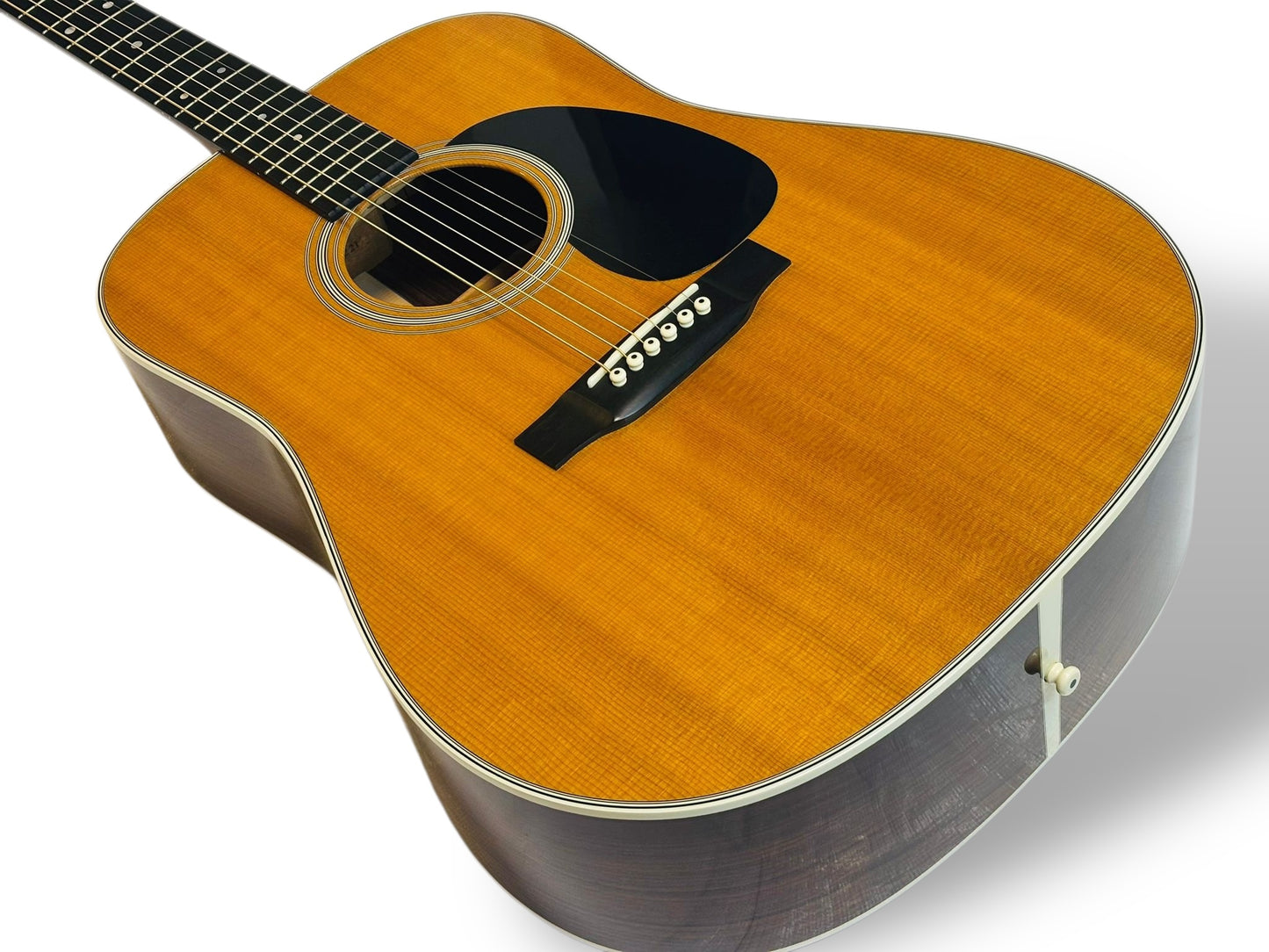 Martin D-28 standard (Pre-owned) 2014 Excellent condition