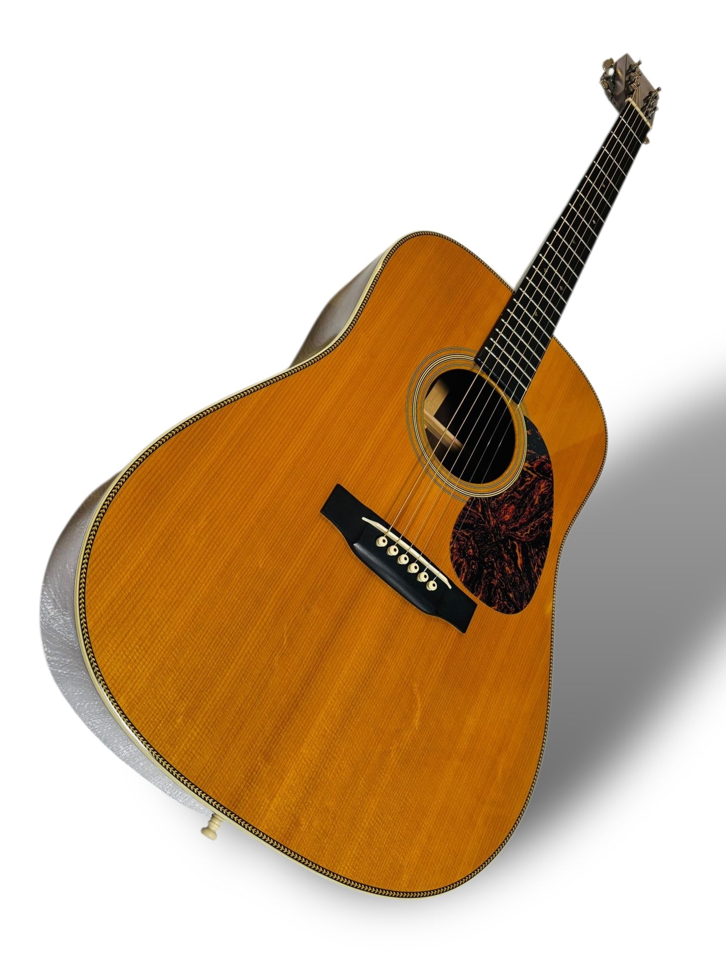Martin HD-28V (Pre-owned) 2008