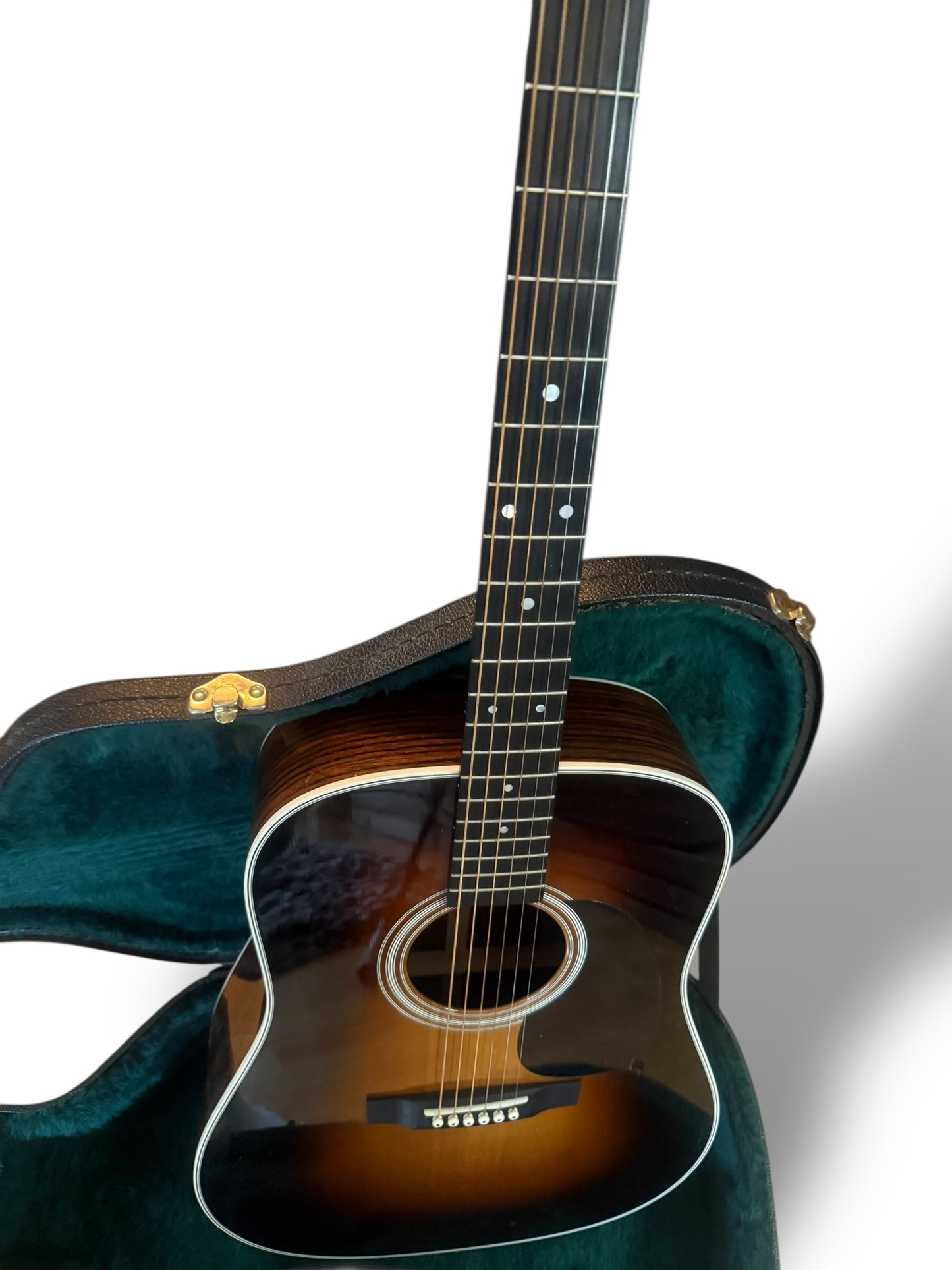 Martin D-28 sunburst 1935 (Pre-owned) 2014