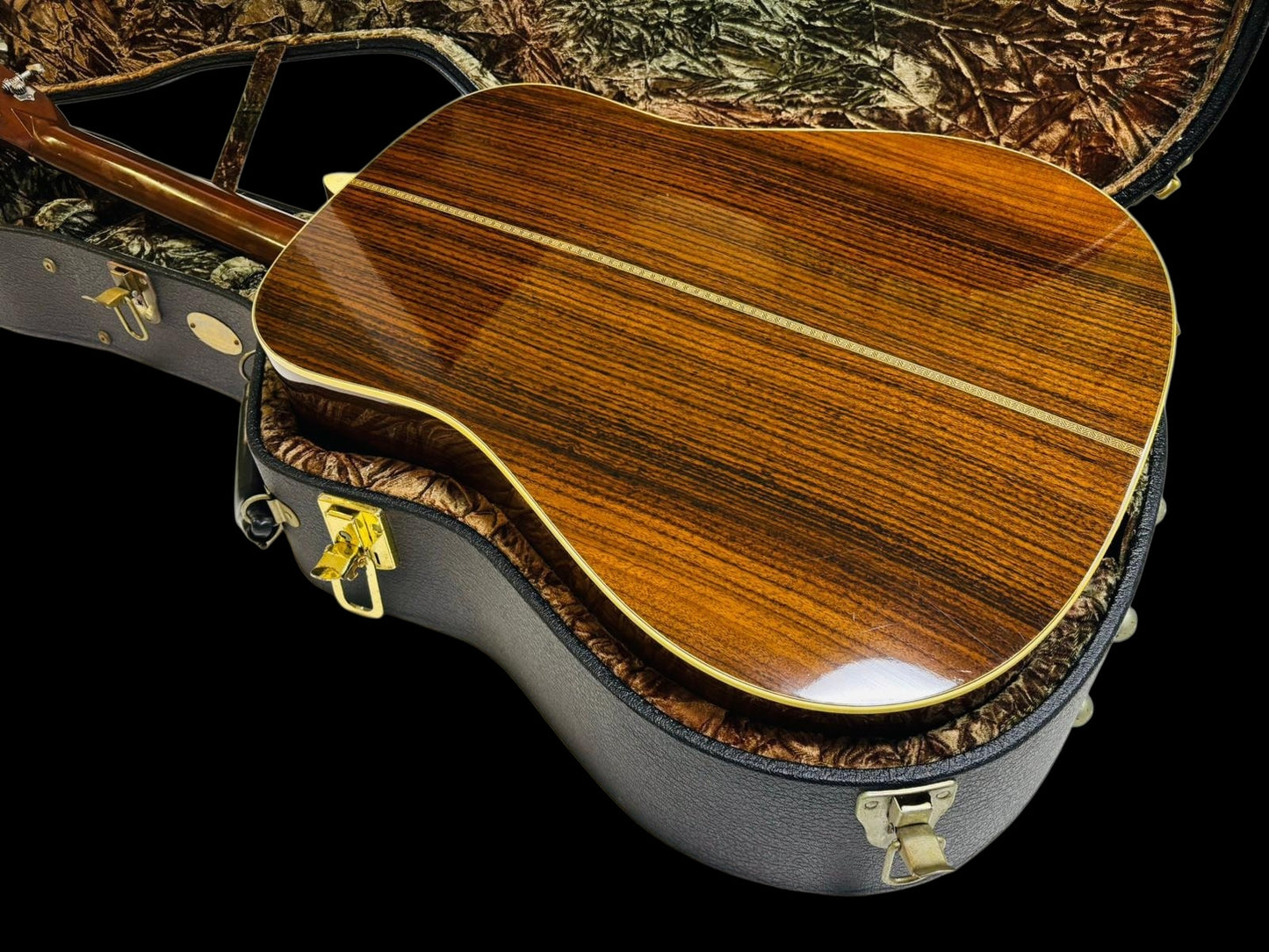 Martin HD-28V (Pre-owned) vintage series with pickup 2008