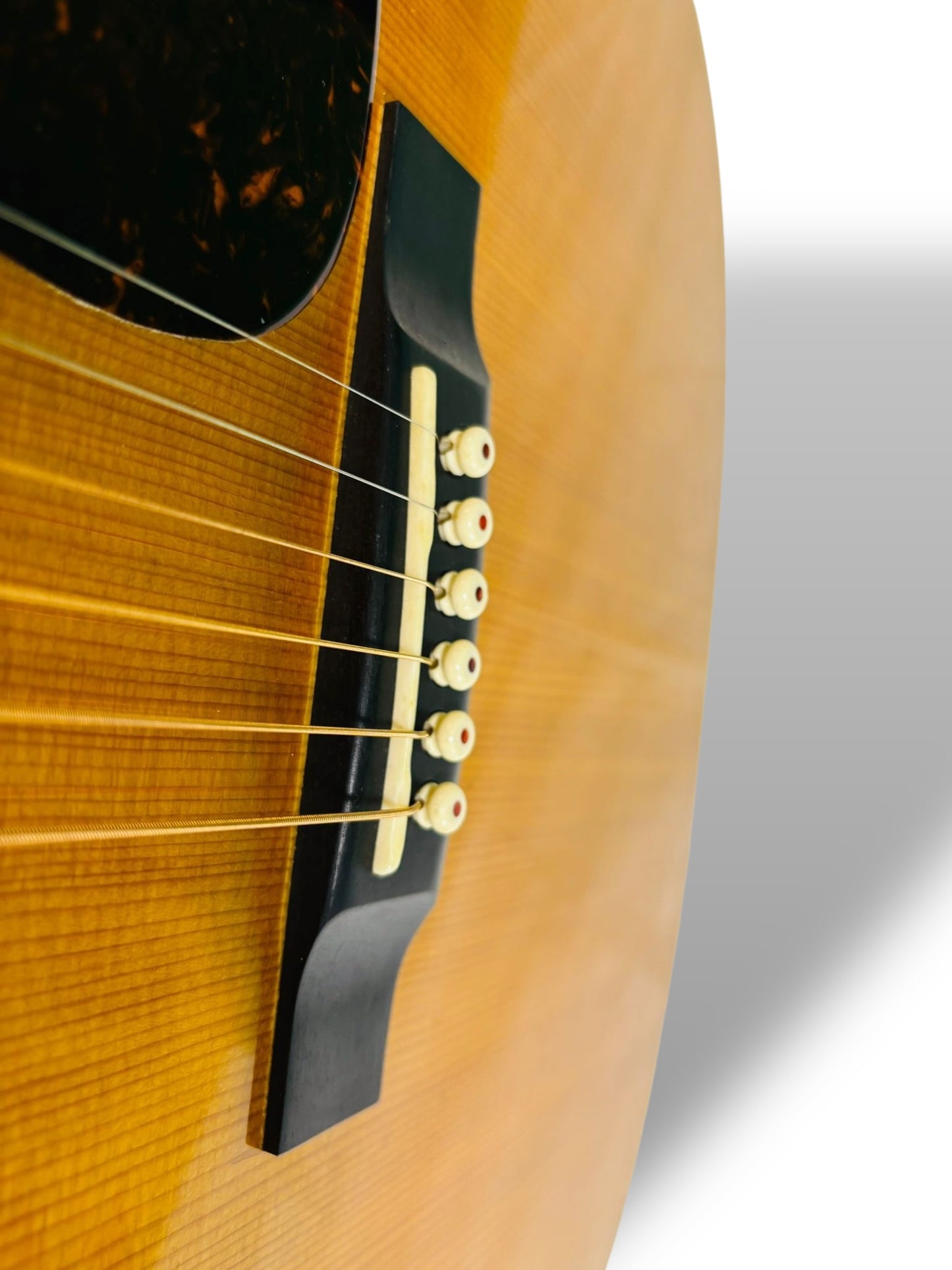 Martin D-28 Reimagined (Pre-owned) 2018 Fishman pickup