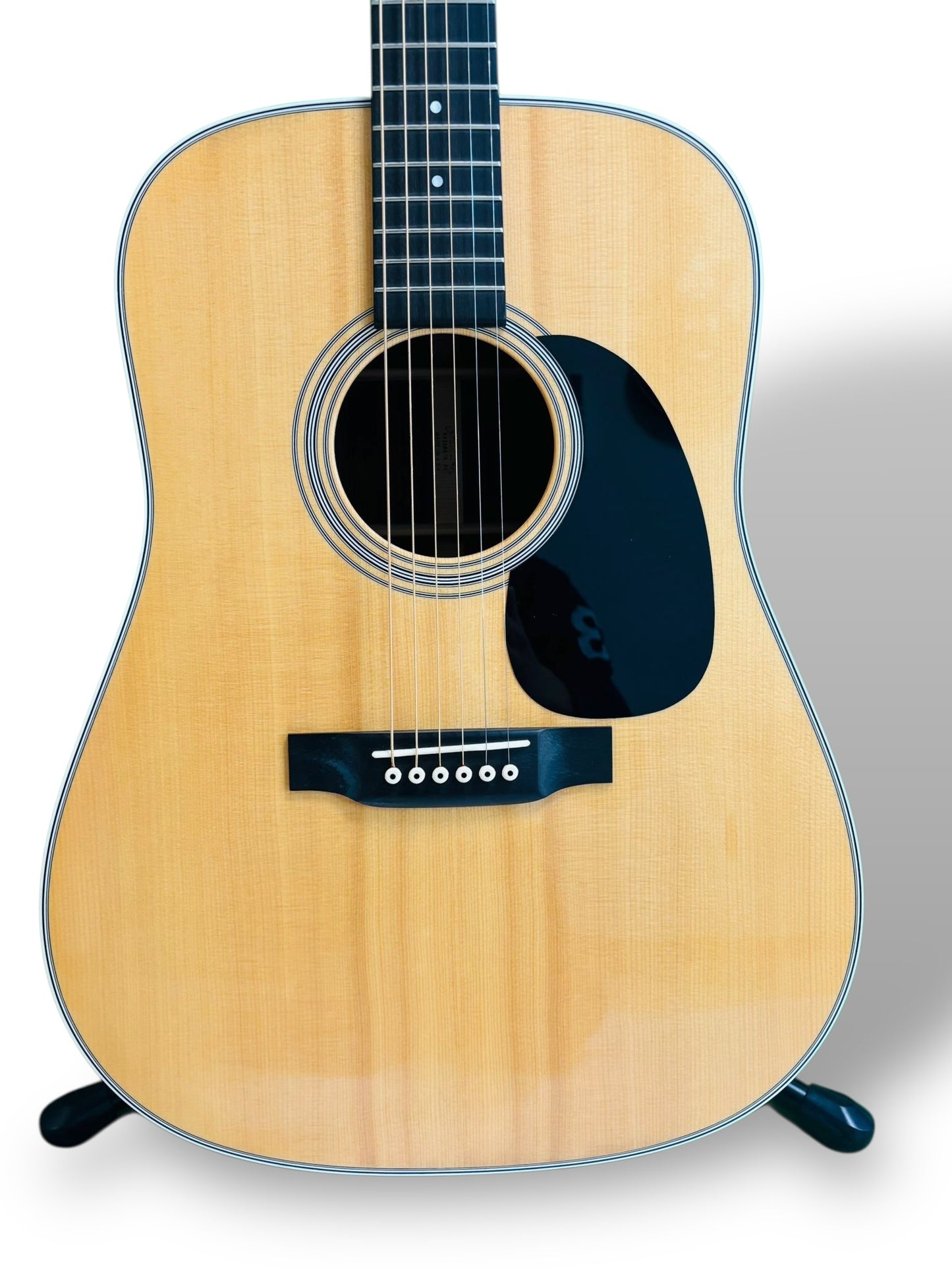 Martin D-28 (Pre-owned) 2011