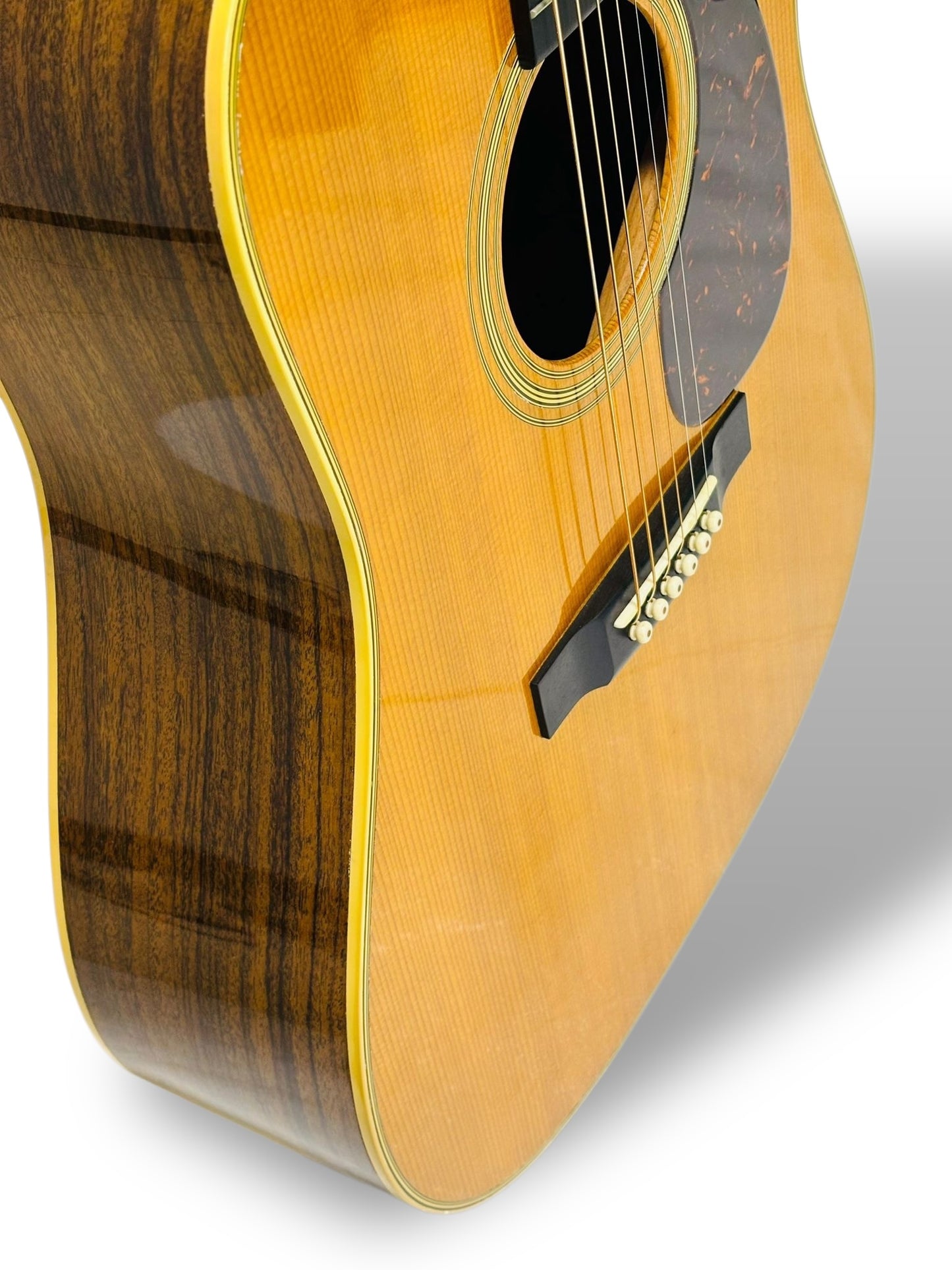 Martin D-28 Reimagined (Pre-owned) 2018 Fishman pickup