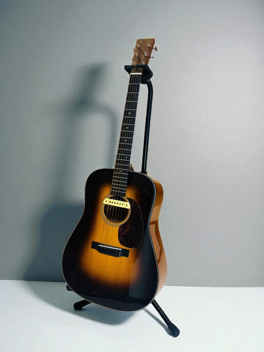 Martin D-18GE 2004 Sunburst – Golden Era with LR Baggs Pickup